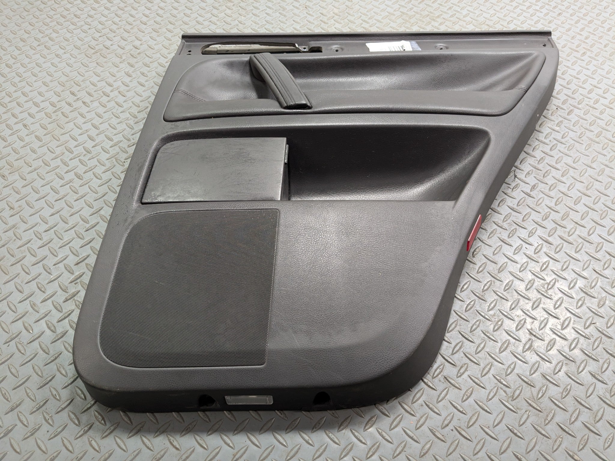 04-10 VOLKSWAGEN TOUAREG OEM INTERIOR DOOR TRIM PANEL REAR RIGHT PASSENGER SIDE