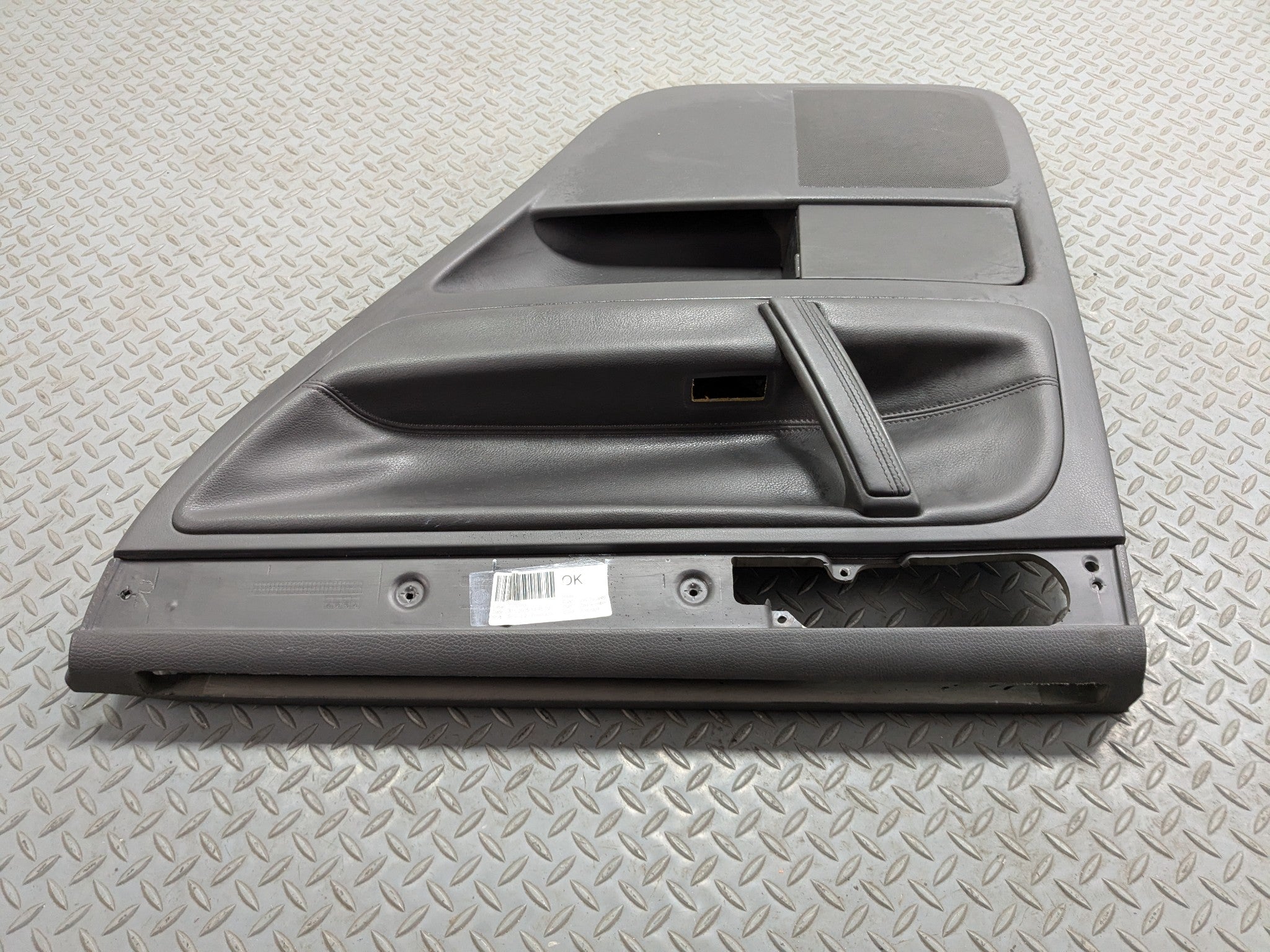 04-10 VOLKSWAGEN TOUAREG OEM INTERIOR DOOR TRIM PANEL REAR RIGHT PASSENGER SIDE