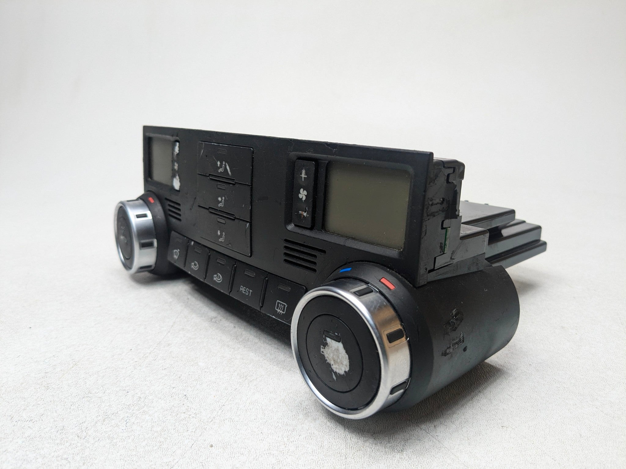 04 - 10 VOLKSWAGEN TOUAREG OEM AC HEATER TEMPERATURE CONTROL SWITCH PANEL FRONT