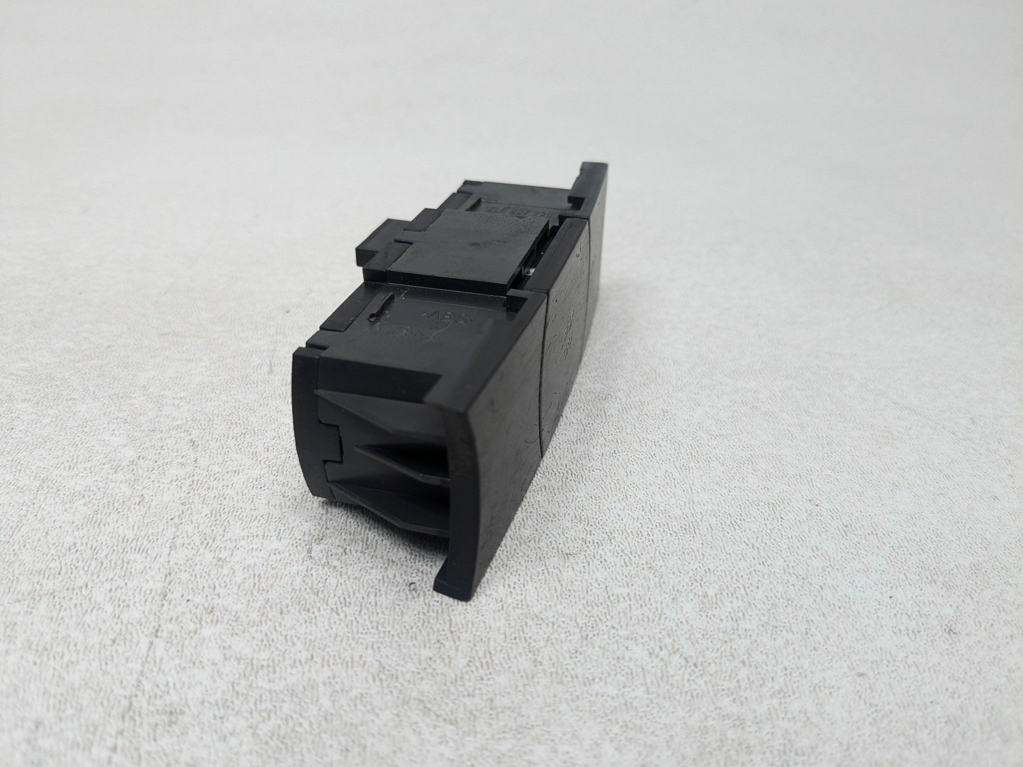 04 - 10 VOLKSWAGEN TOUAREG OEM ESP ELECTRONIC STABILITY PROGRAM CONTROL SWITCH