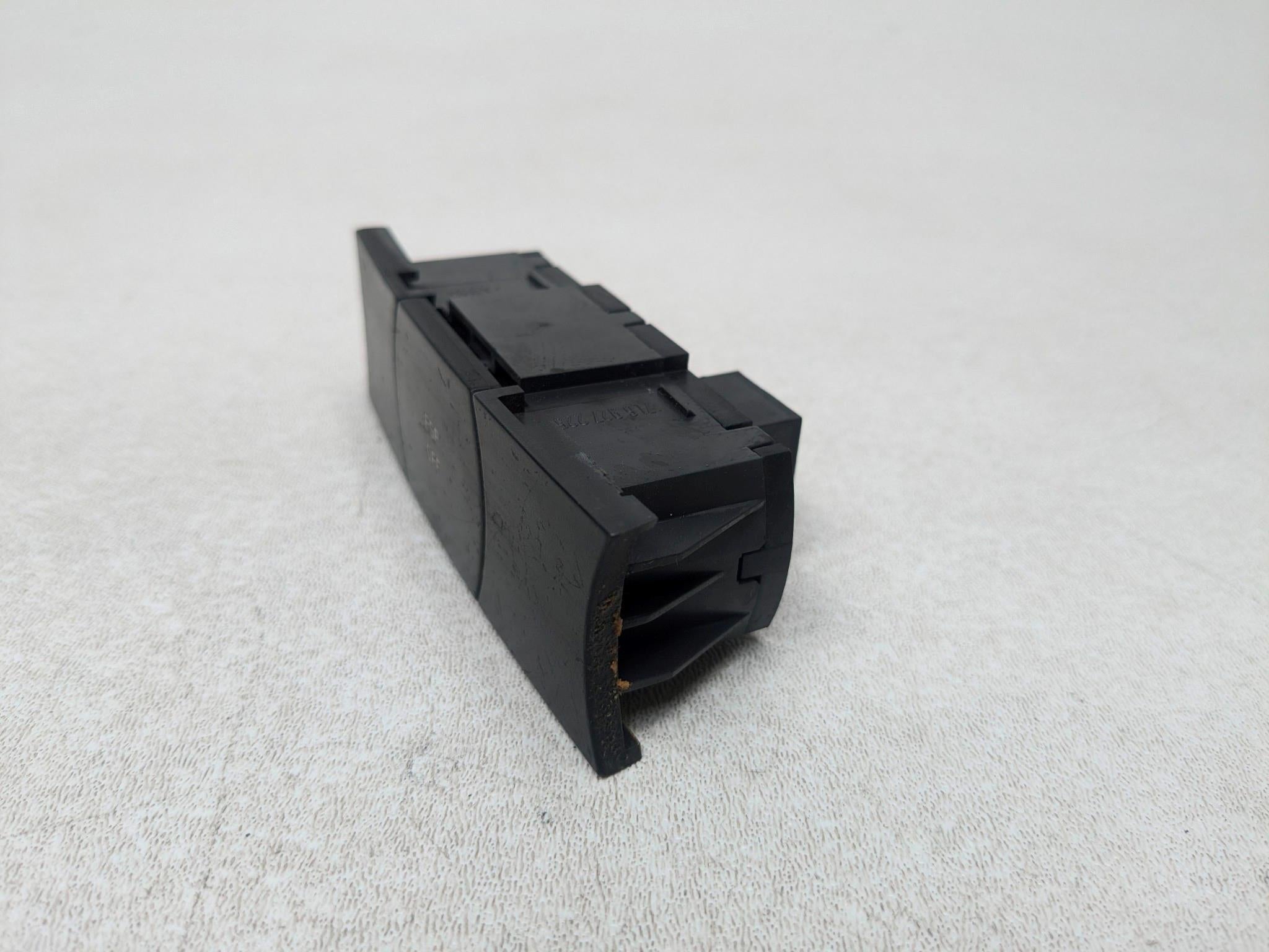 04 - 10 VOLKSWAGEN TOUAREG OEM ESP ELECTRONIC STABILITY PROGRAM CONTROL SWITCH