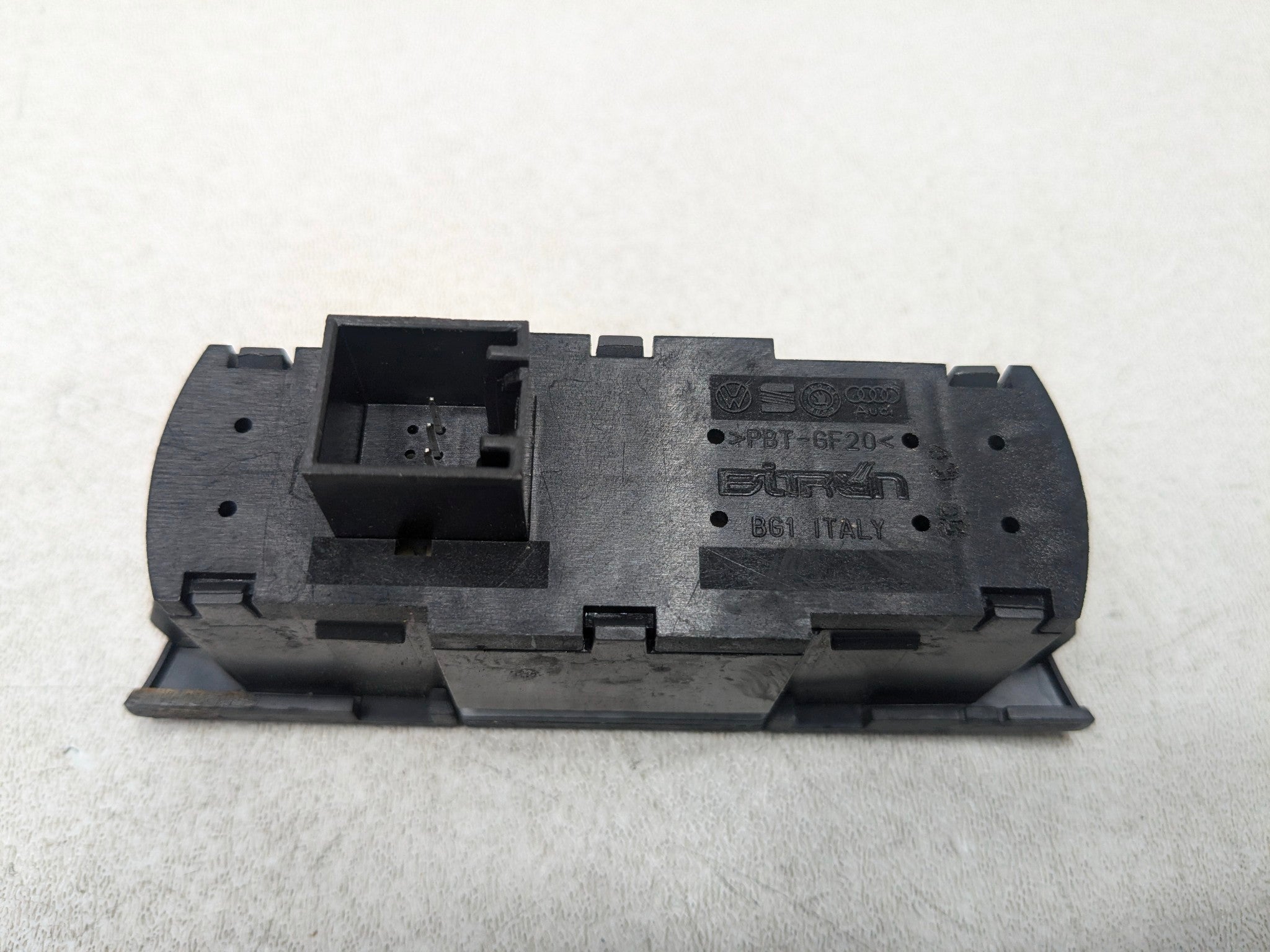 04 - 10 VOLKSWAGEN TOUAREG OEM ESP ELECTRONIC STABILITY PROGRAM CONTROL SWITCH