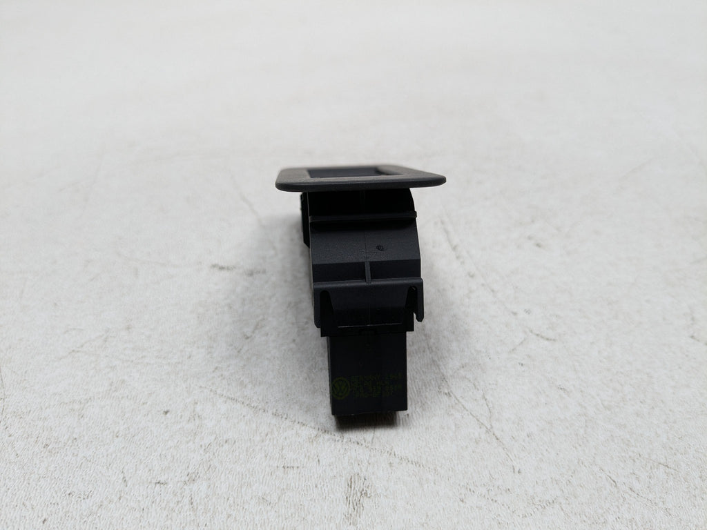 04 - 10 VOLKSWAGEN TOUAREG OEM DOOR WINDOW CONTROL SWITCH REAR LEFT DRIVER SIDE