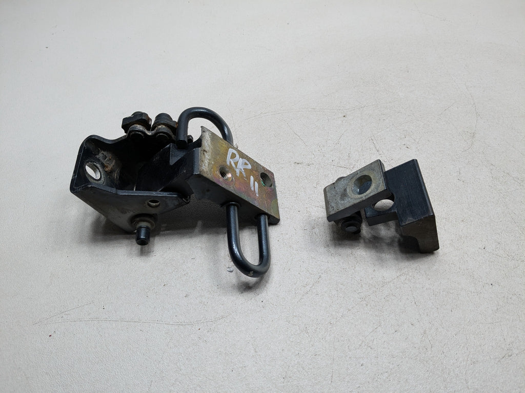 04 - 10 VOLKSWAGEN TOUAREG OEM DOOR HINGE SUPPORT SET REAR RIGHT PASSENGER SIDE