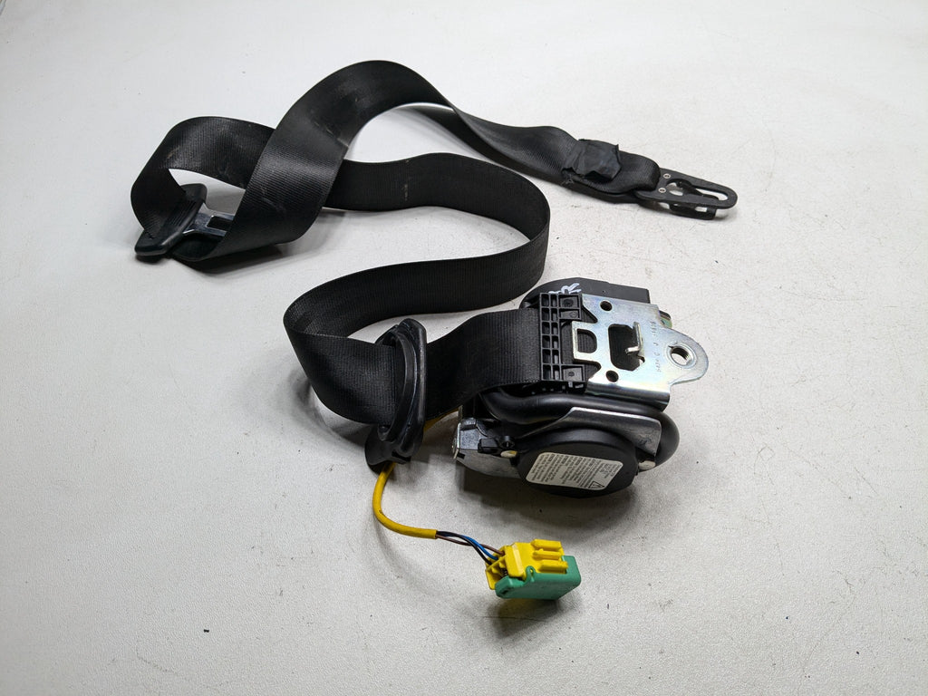 04 - 10 VOLKSWAGEN TOUAREG OEM SEAT BELT RETRACTOR FRONT RIGHT PASSENGER SIDE