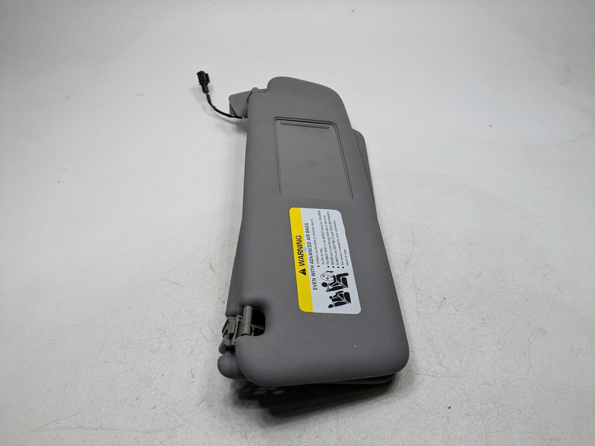 04 - 10 VOLKSWAGEN TOUAREG OEM ILLUMINATED SUN VISOR INTERIOR FRONT RIGHT SIDE