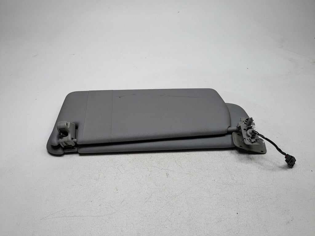 04 - 10 VOLKSWAGEN TOUAREG OEM ILLUMINATED SUN VISOR INTERIOR FRONT RIGHT SIDE