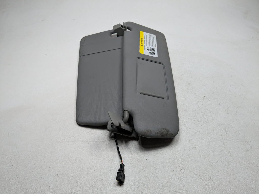 04 - 10 VOLKSWAGEN TOUAREG OEM ILLUMINATED SUN VISOR INTERIOR FRONT LEFT SIDE