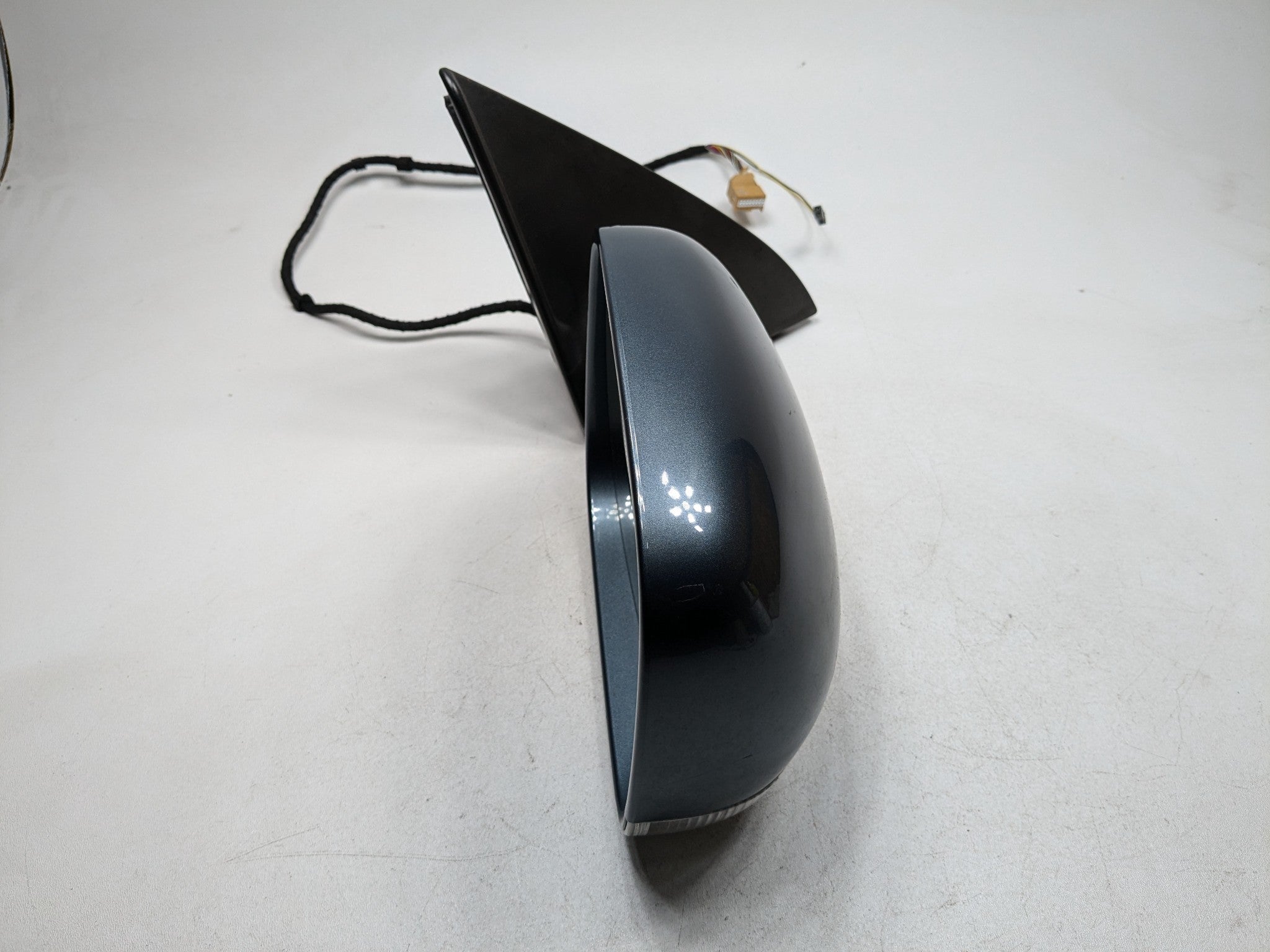 04 - 10 VOLKSWAGEN TOUAREG OEM POWER FOLDING MIRROR FRONT RIGHT PASSENGER SIDE