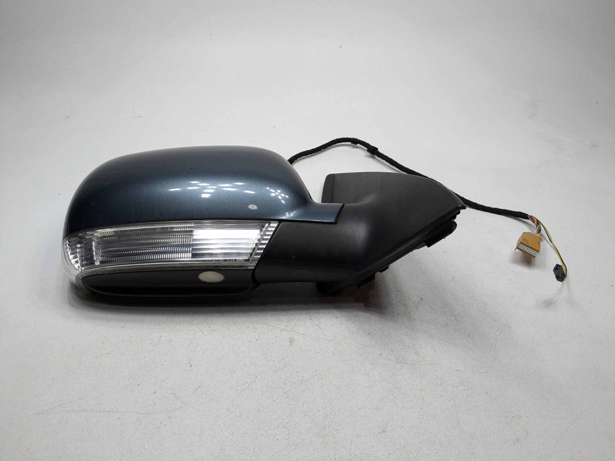 04 - 10 VOLKSWAGEN TOUAREG OEM POWER FOLDING MIRROR FRONT RIGHT PASSENGER SIDE