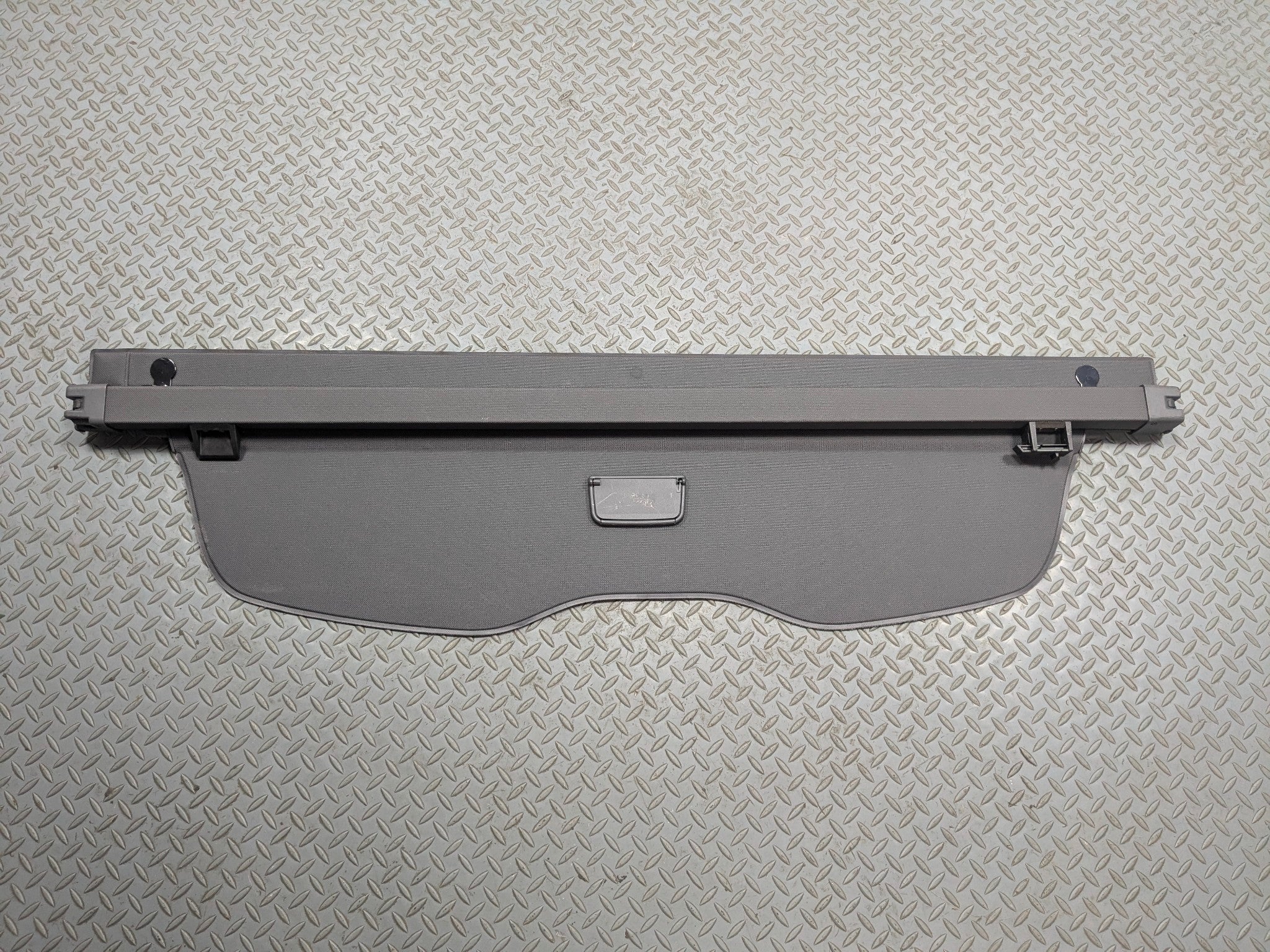 04 - 10 VOLKSWAGEN TOUAREG OEM RETRACTABLE TRUNK PRIVACY CARGO SHADE COVER GRAY