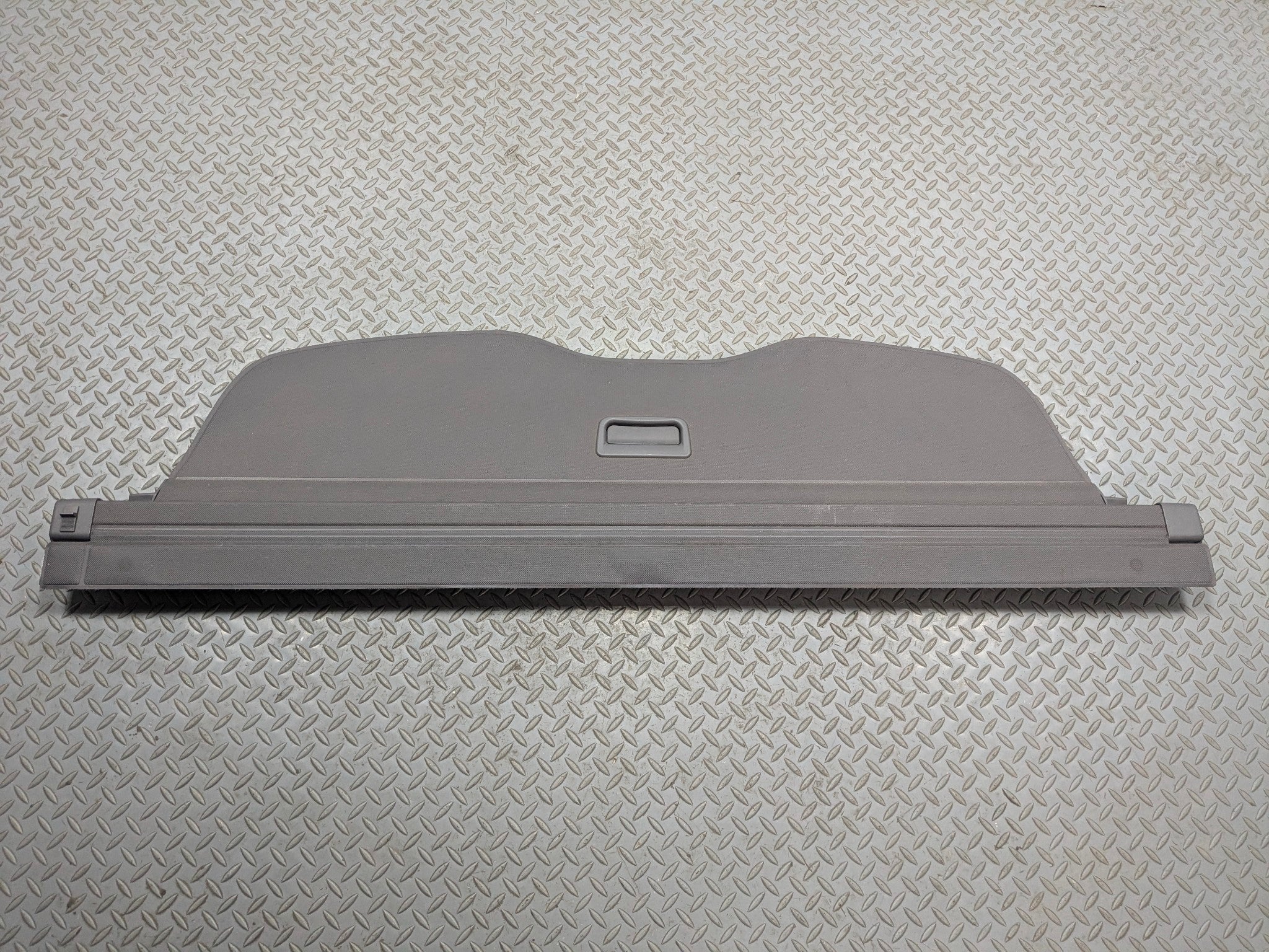 04 - 10 VOLKSWAGEN TOUAREG OEM RETRACTABLE TRUNK PRIVACY CARGO SHADE COVER GRAY