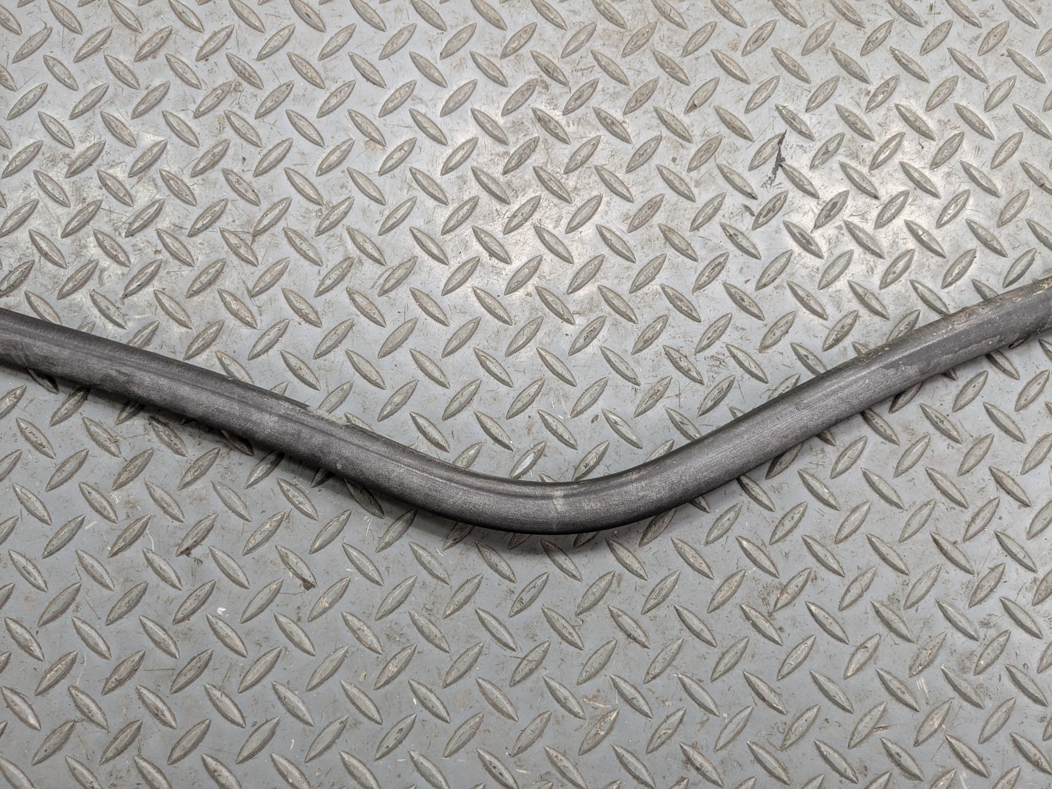 04-10 VOLKSWAGEN TOUAREG OEM DOOR SEAL WEATHER STRIPPING RUBBER FRONT LEFT SIDE