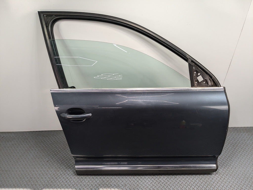 04-10 VOLKSWAGEN TOUAREG OEM DOOR SHELL PANEL WITH WINDOW GLASS FRONT RIGHT SIDE