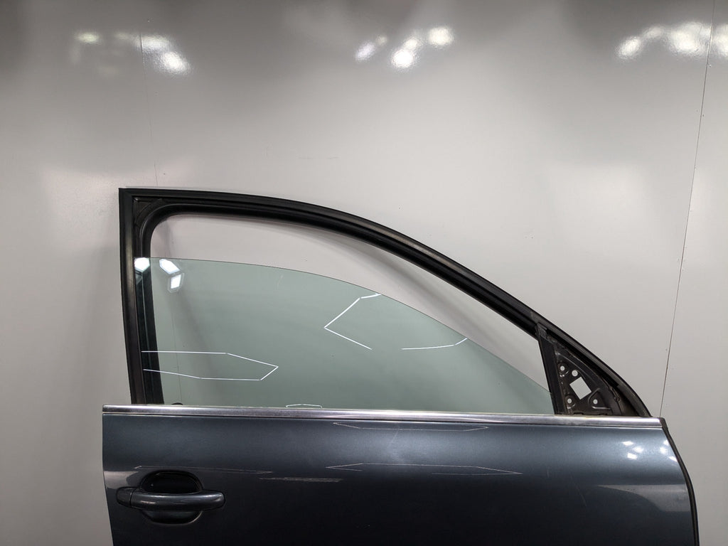 04-10 VOLKSWAGEN TOUAREG OEM DOOR SHELL PANEL WITH WINDOW GLASS FRONT RIGHT SIDE