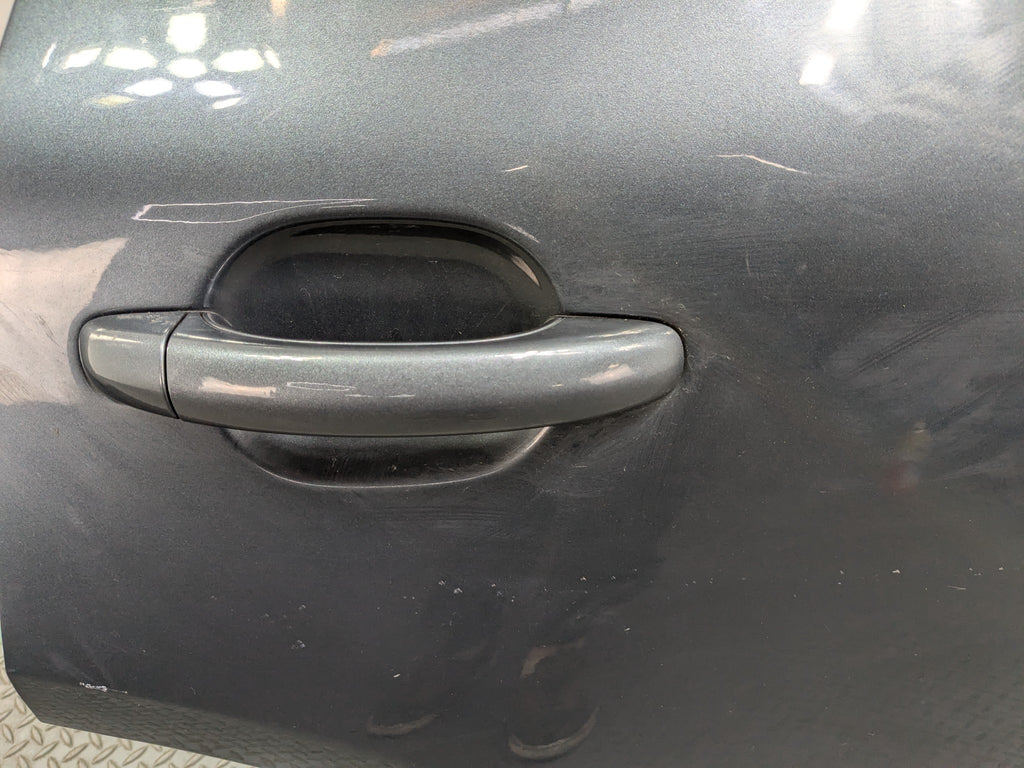04 - 10 VOLKSWAGEN TOUAREG OEM DOOR SHELL PANEL GLASS ASSEMBLY REAR RIGHT SIDE