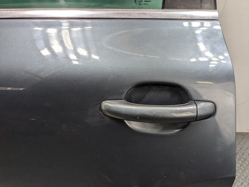 04 - 10 VOLKSWAGEN TOUAREG OEM DOOR SHELL PANEL GLASS ASSEMBLY REAR LEFT SIDE