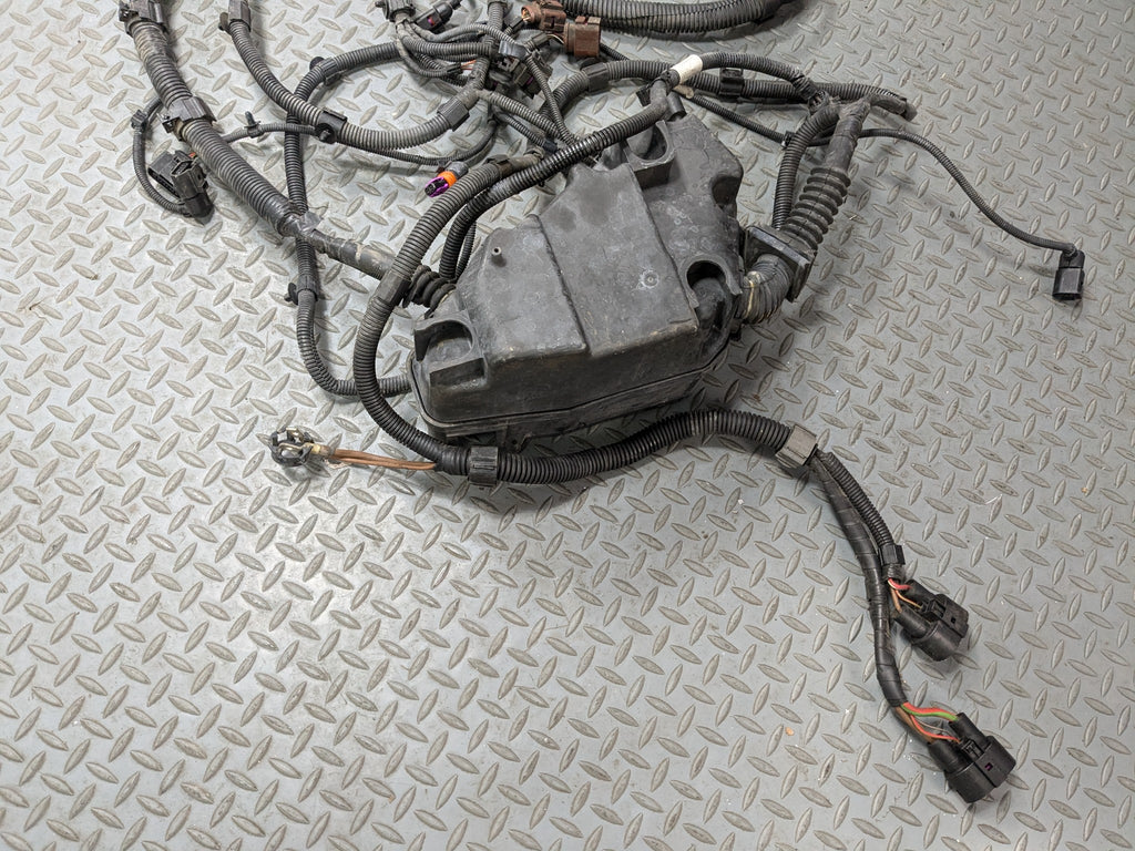 04-10 VOLKSWAGEN TOUAREG OEM HOOD WIRE HARNESS CABLE AND CONNECTOR WITH FUSE BOX