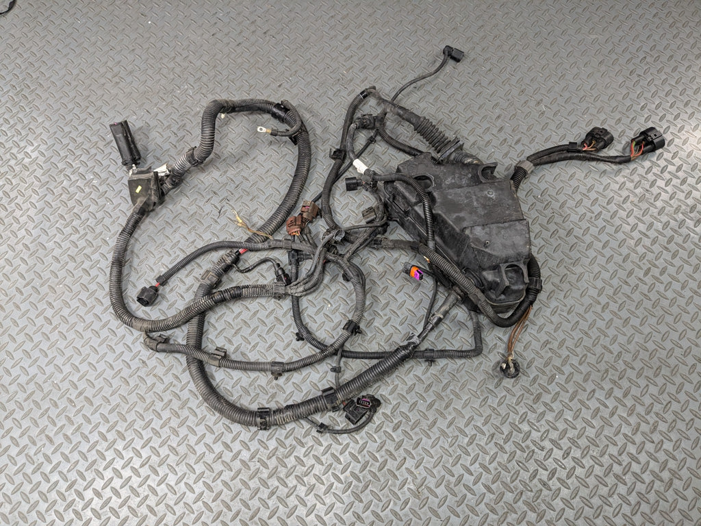 04-10 VOLKSWAGEN TOUAREG OEM HOOD WIRE HARNESS CABLE AND CONNECTOR WITH FUSE BOX