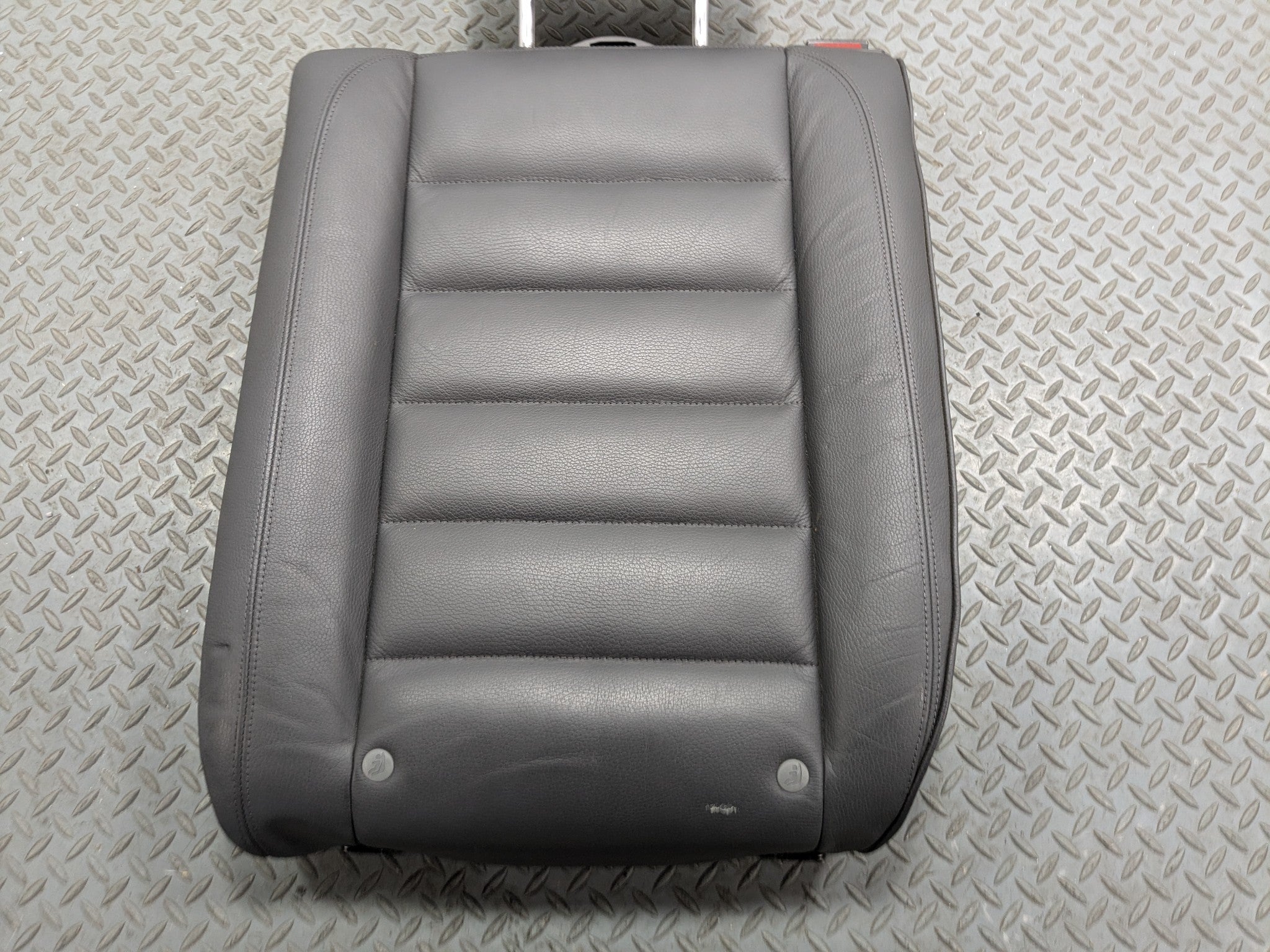 04 - 10 VOLKSWAGEN TOUAREG OEM SEAT CUSHION BACKREST REAR UPPER LEFT DRIVER SIDE