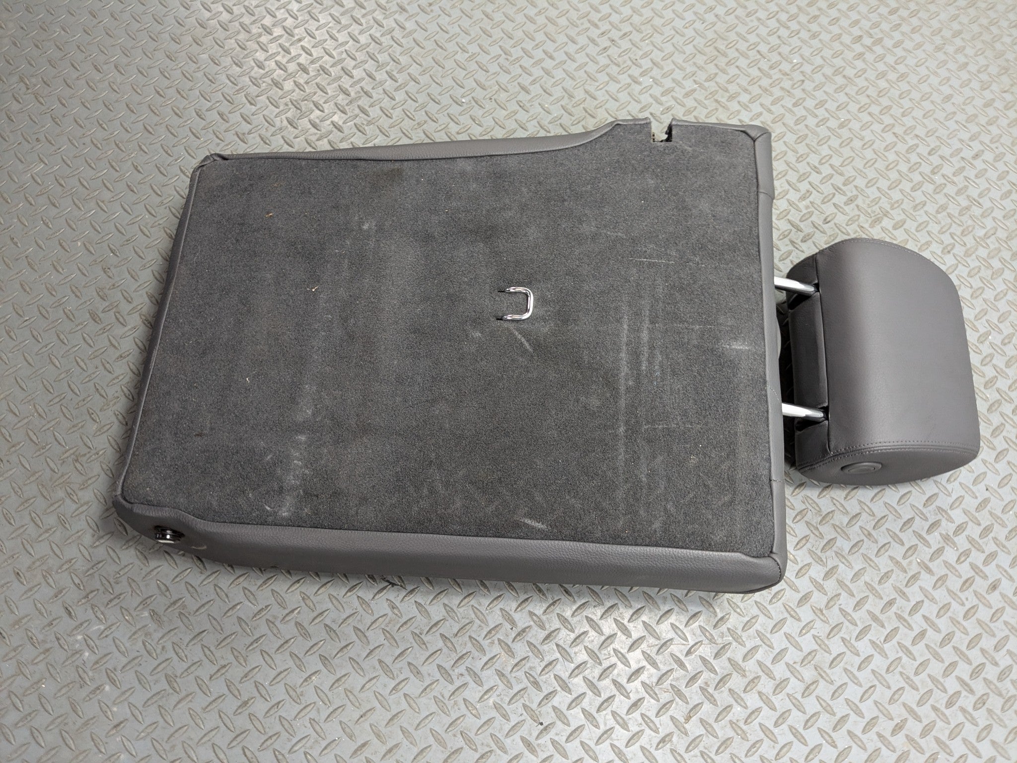 04 - 10 VOLKSWAGEN TOUAREG OEM SEAT CUSHION BACKREST REAR UPPER LEFT DRIVER SIDE