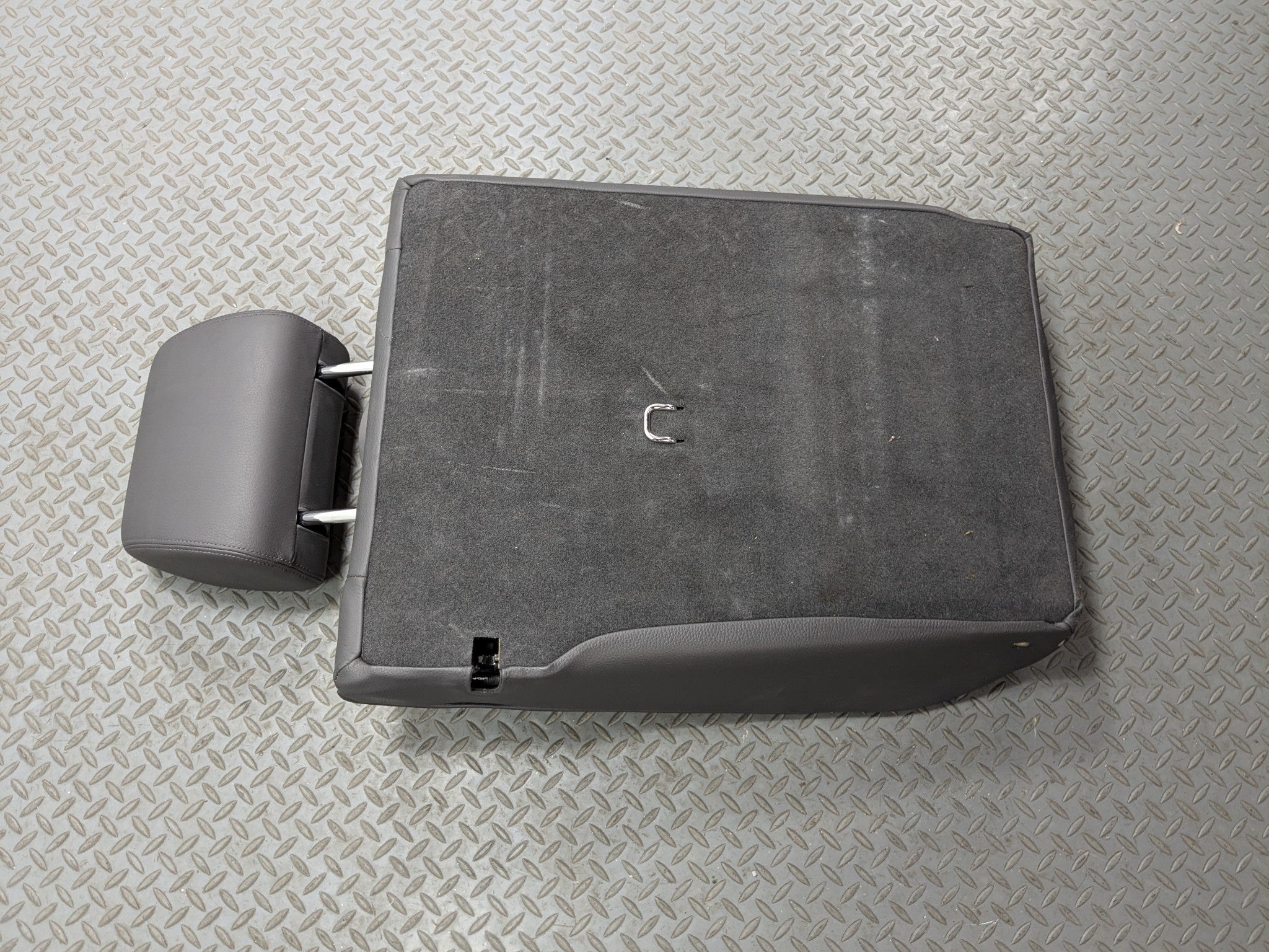 04 - 10 VOLKSWAGEN TOUAREG OEM SEAT CUSHION BACKREST REAR UPPER LEFT DRIVER SIDE