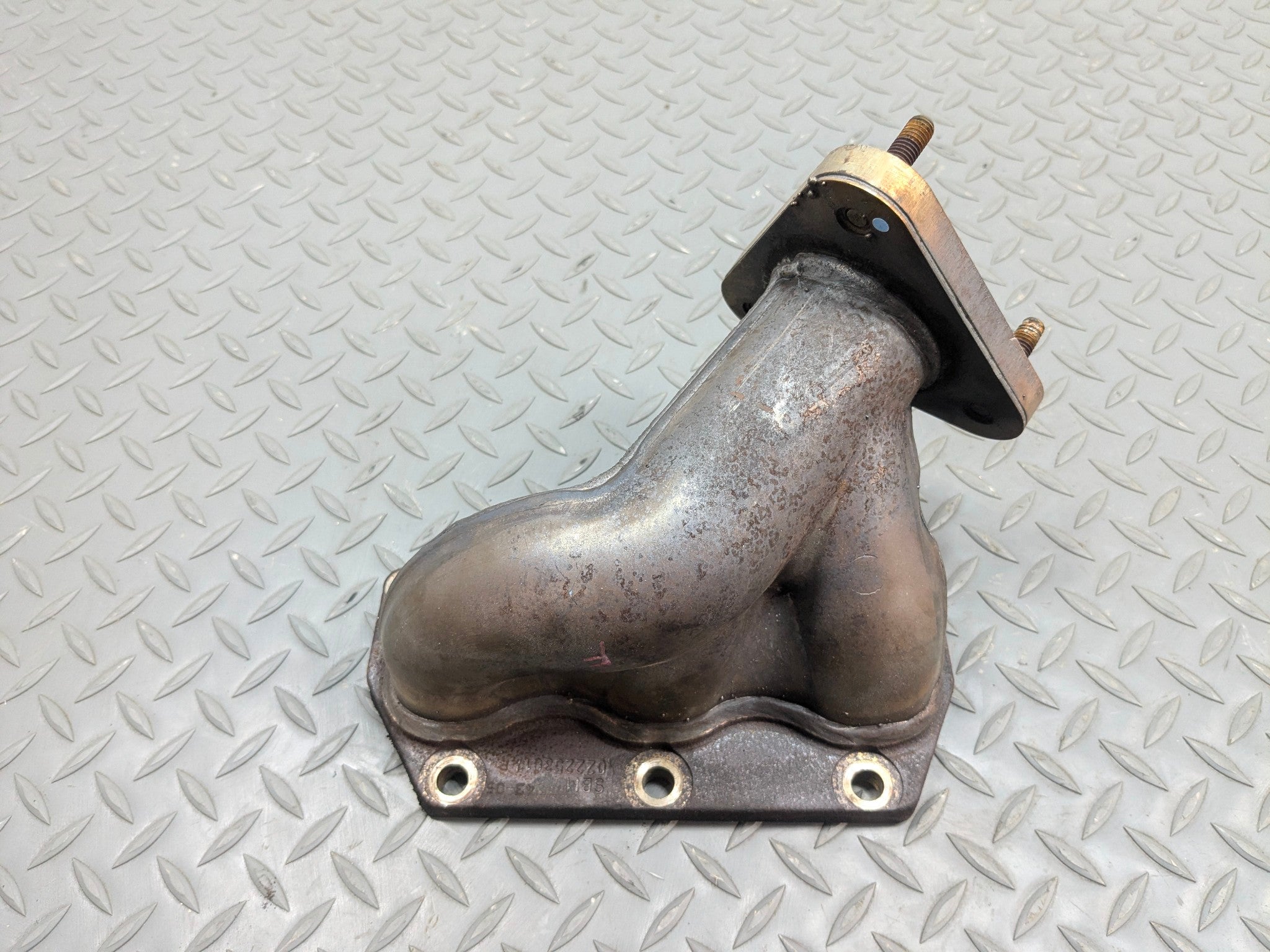 04 - 10 VOLKSWAGEN TOUAREG OEM 3.2L FRONT SIDE EXHAUST MANIFOLD HEADER FITS