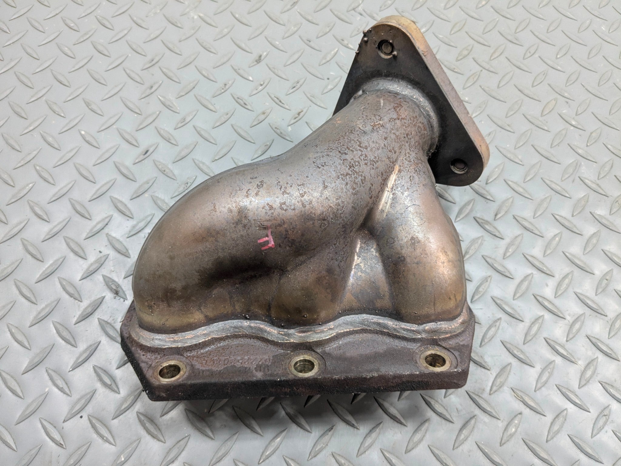 04 - 10 VOLKSWAGEN TOUAREG OEM 3.2L FRONT SIDE EXHAUST MANIFOLD HEADER FITS
