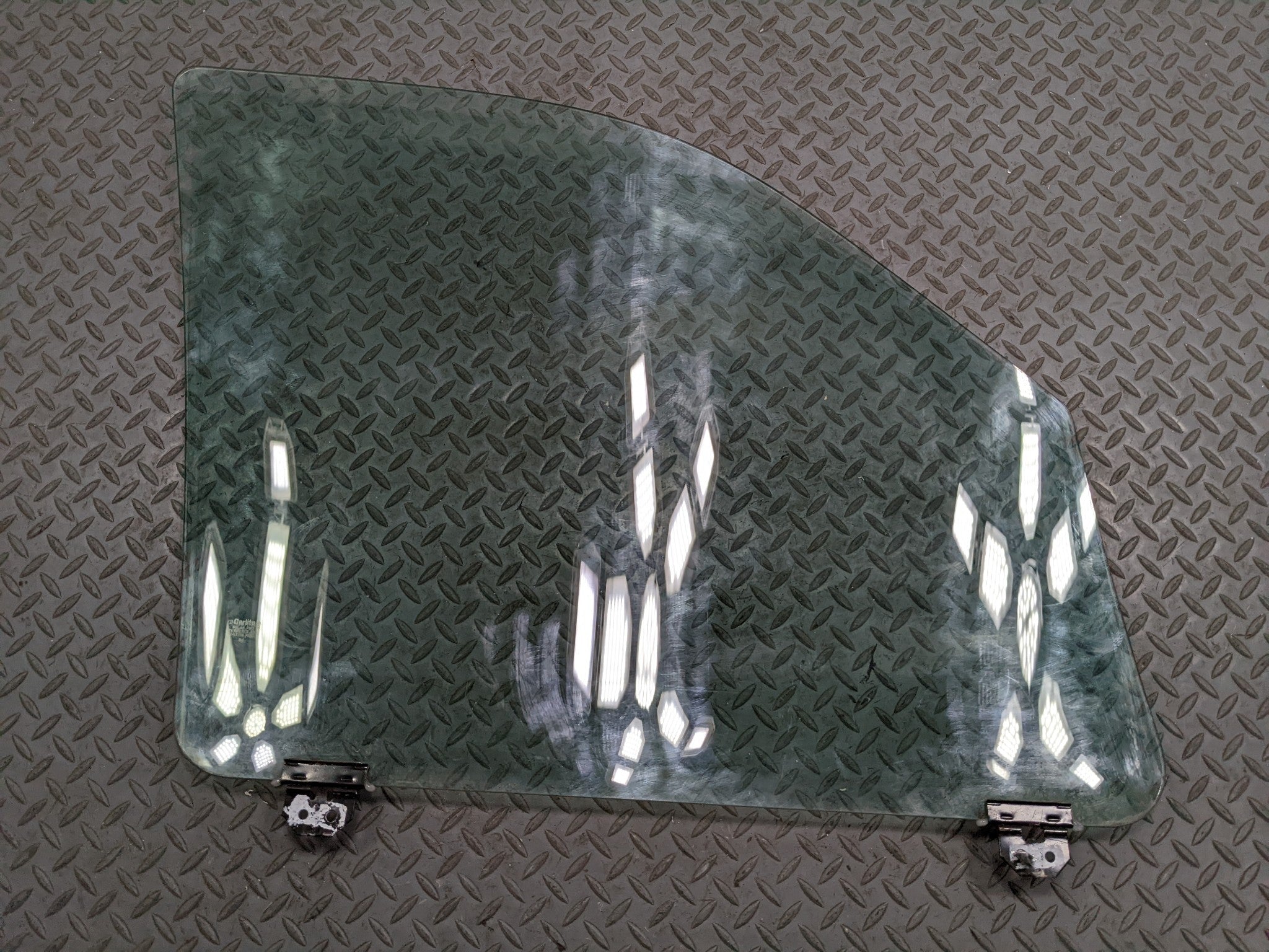 2006 - 2010 FORD EXPLORER OEM WINDOW GLASS DOOR FRONT LEFT DRIVER SIDE