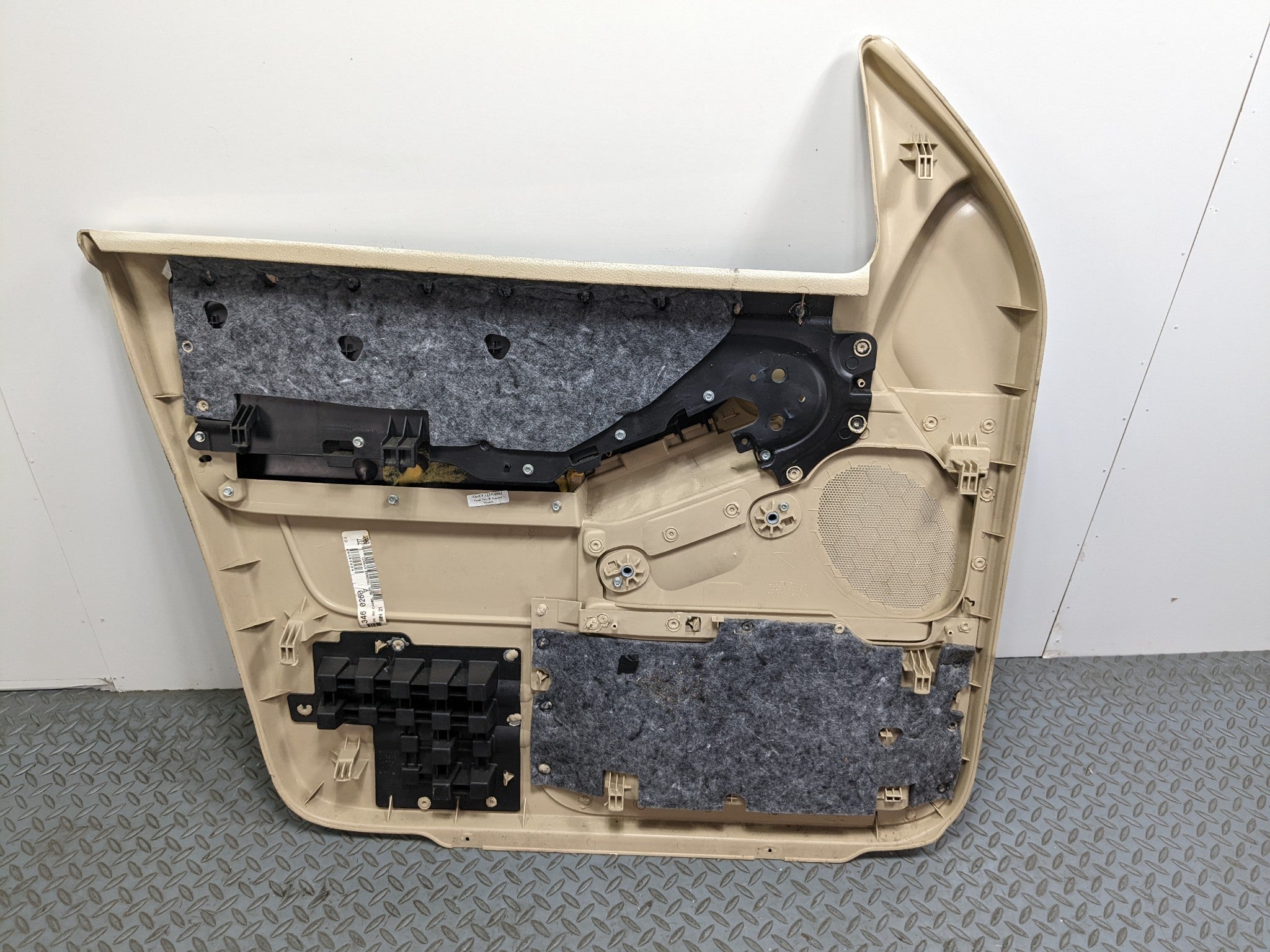 06 - 10 FORD EXPLORER OEM INTERIOR DOOR TRIM PANEL FRONT RIGHT PASSENGER SIDE