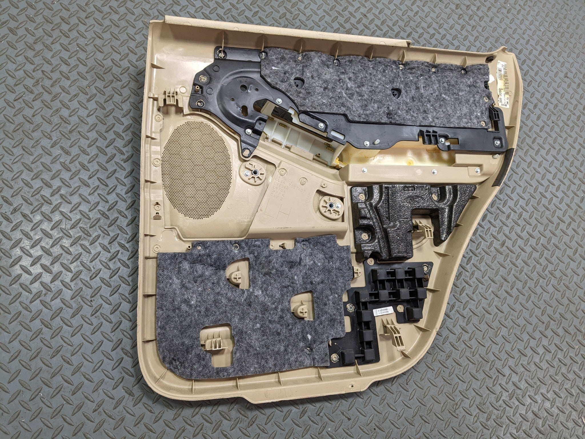 2006 - 2010 FORD EXPLORER OEM INTERIOR DOOR TRIM PANEL REAR LEFT DRIVER SIDE