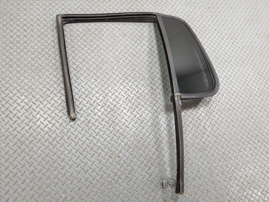 2006 - 2010 FORD EXPLORER OEM LEFT DRIVER REAR DOOR VENT GLASS WINDOW WITH SEAL