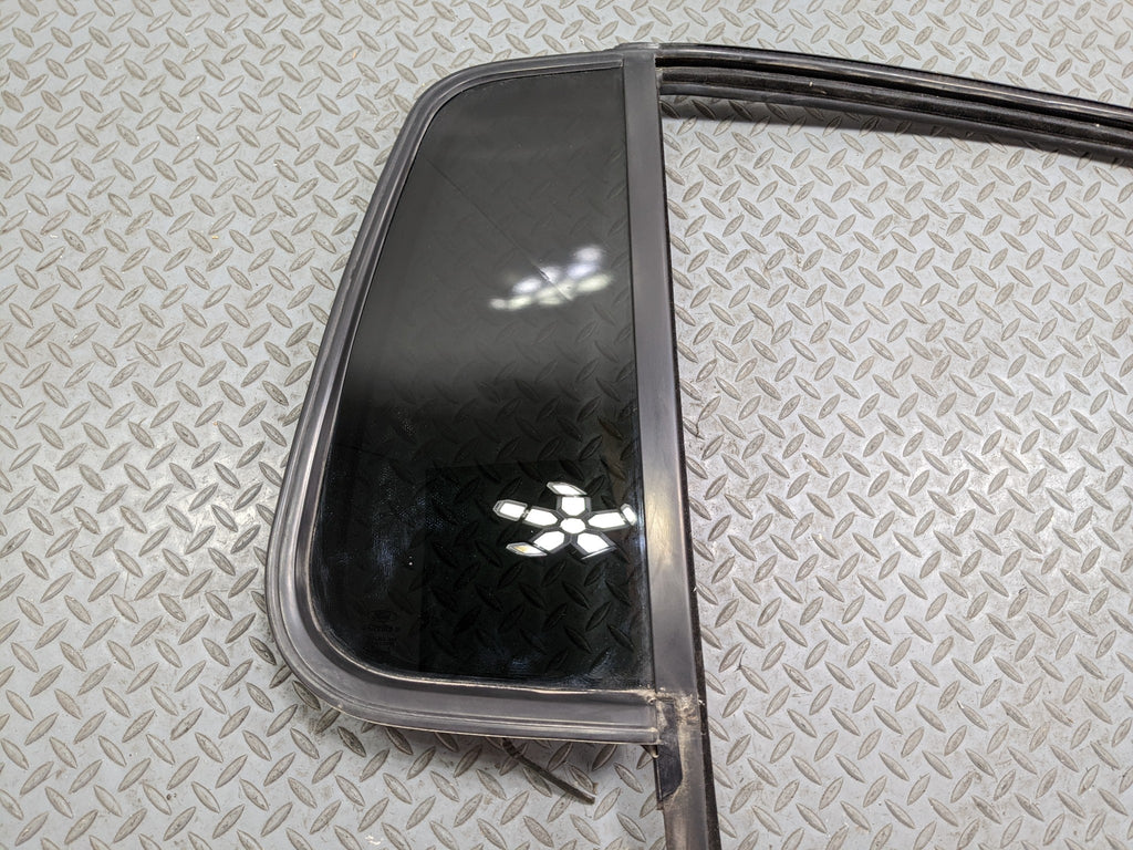 2006 - 2010 FORD EXPLORER OEM RIGHT REAR DOOR VENT GLASS WINDOW WITH SEAL