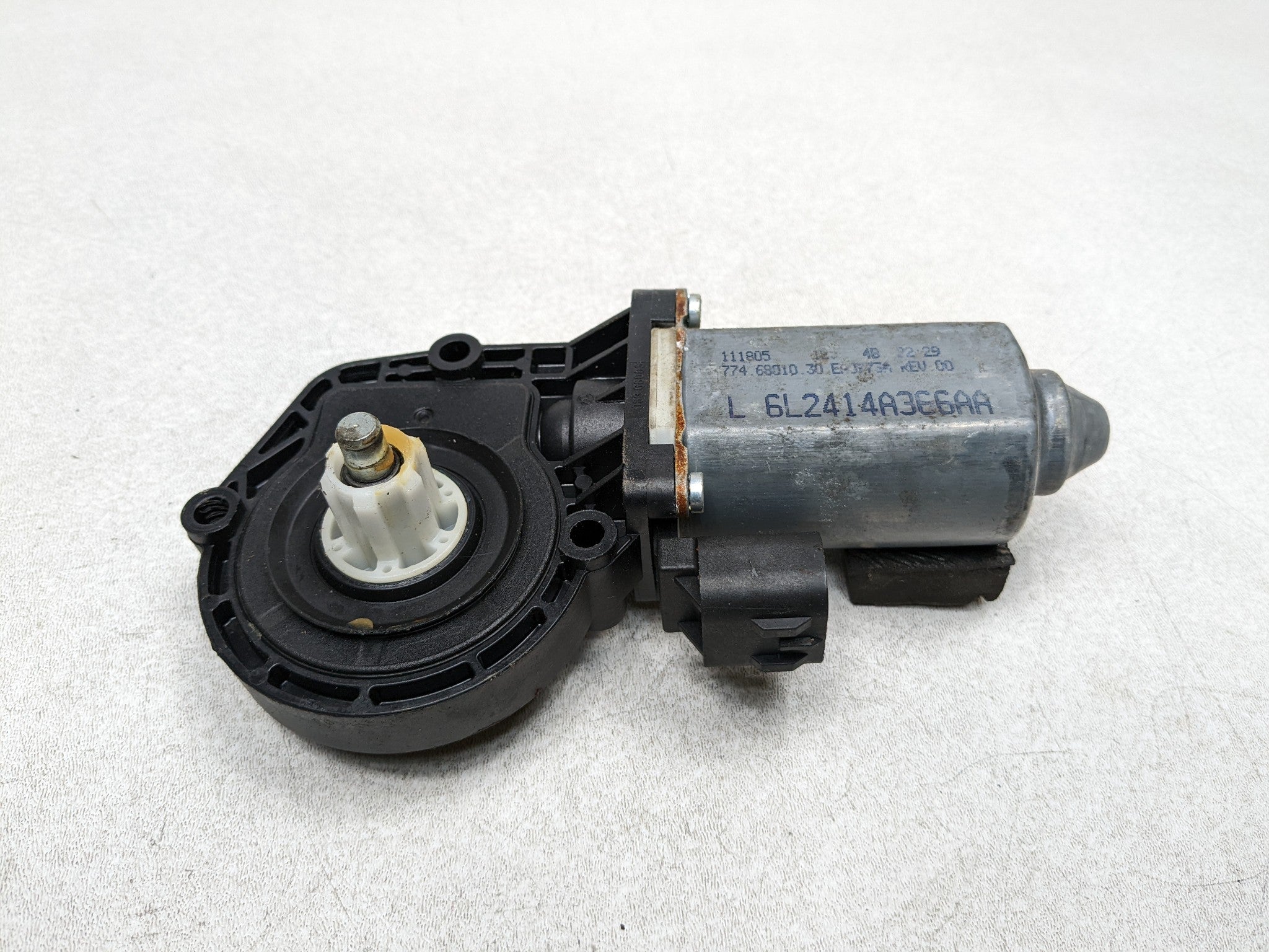 2006 - 2010 FORD EXPLORER OEM POWER WINDOW MOTOR ASSEMBLY FRONT LEFT DRIVER SIDE