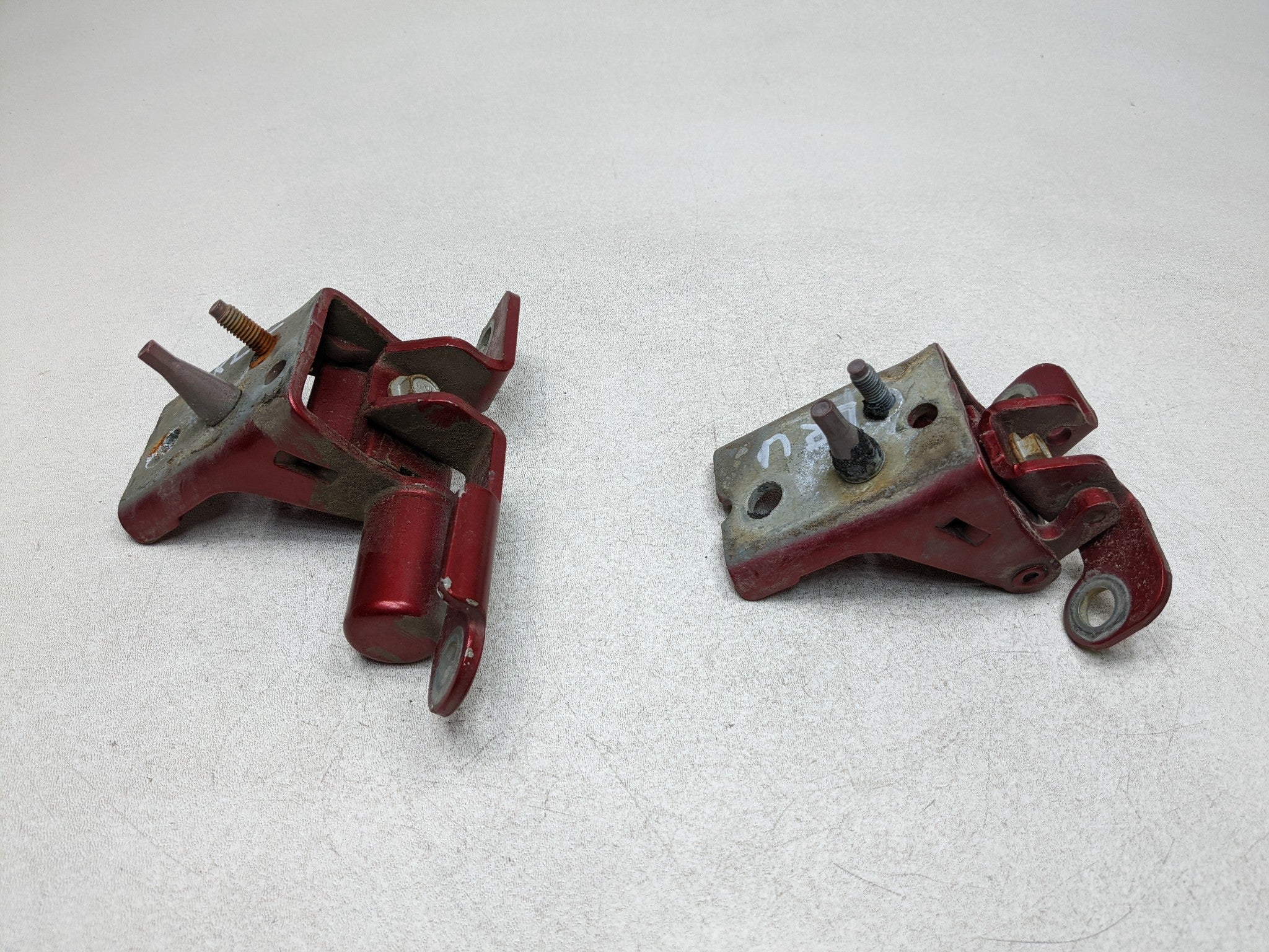 06 - 10 FORD EXPLORER OEM DOOR HINGE SET UPPER AND LOWER REAR LEFT DRIVER SIDE