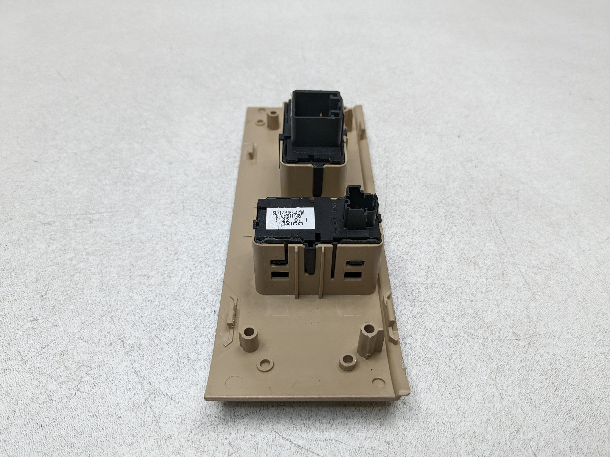 2006 - 2010 FORD EXPLORER OEM WINDOW CONTROL SWITCH FRONT RIGHT PASSENGER BEIGE