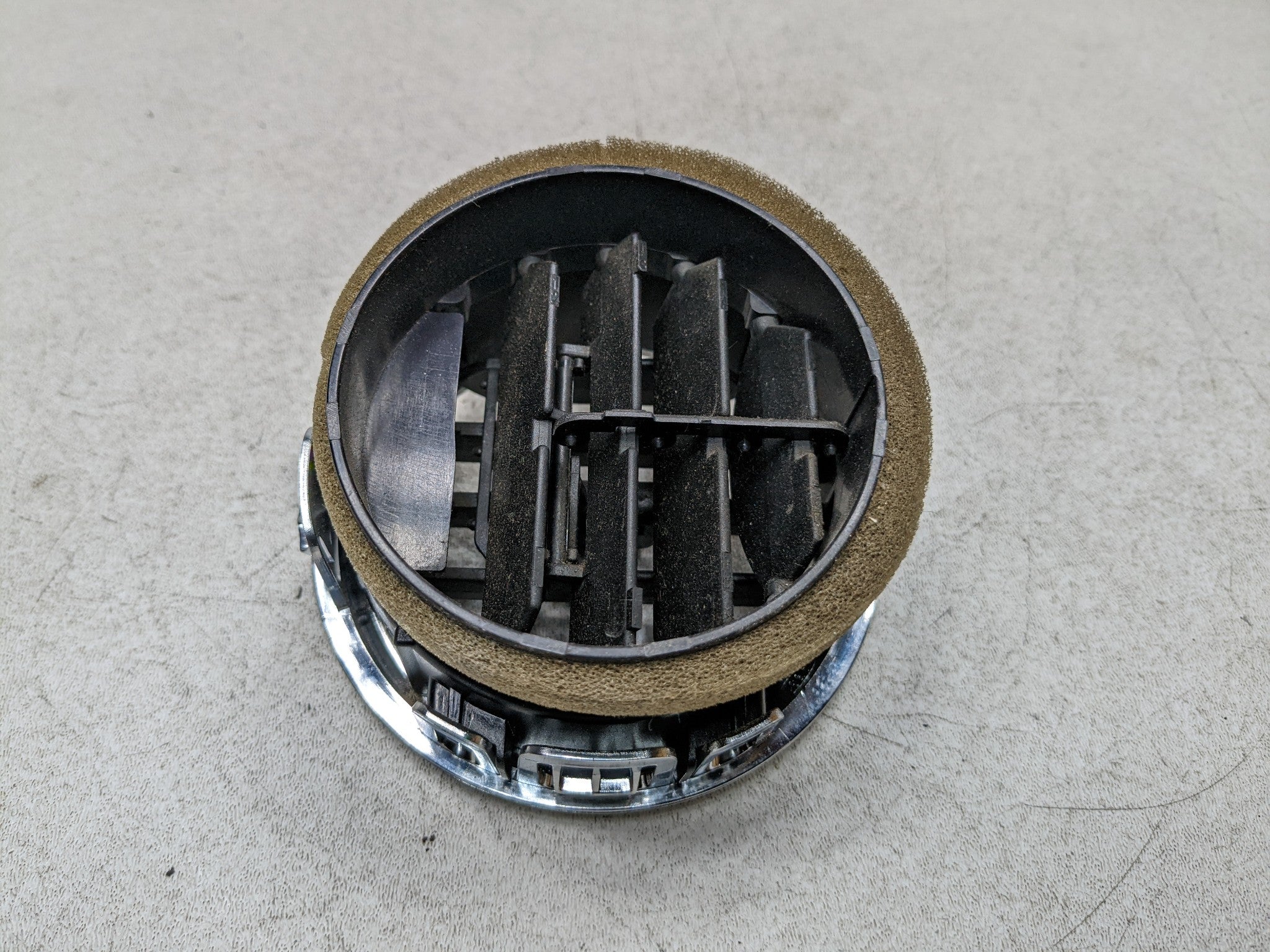 2006 - 2010 FORD EXPLORER OEM DASH AC HEATER AIR VENT FRONT LEFT DRIVER SIDE