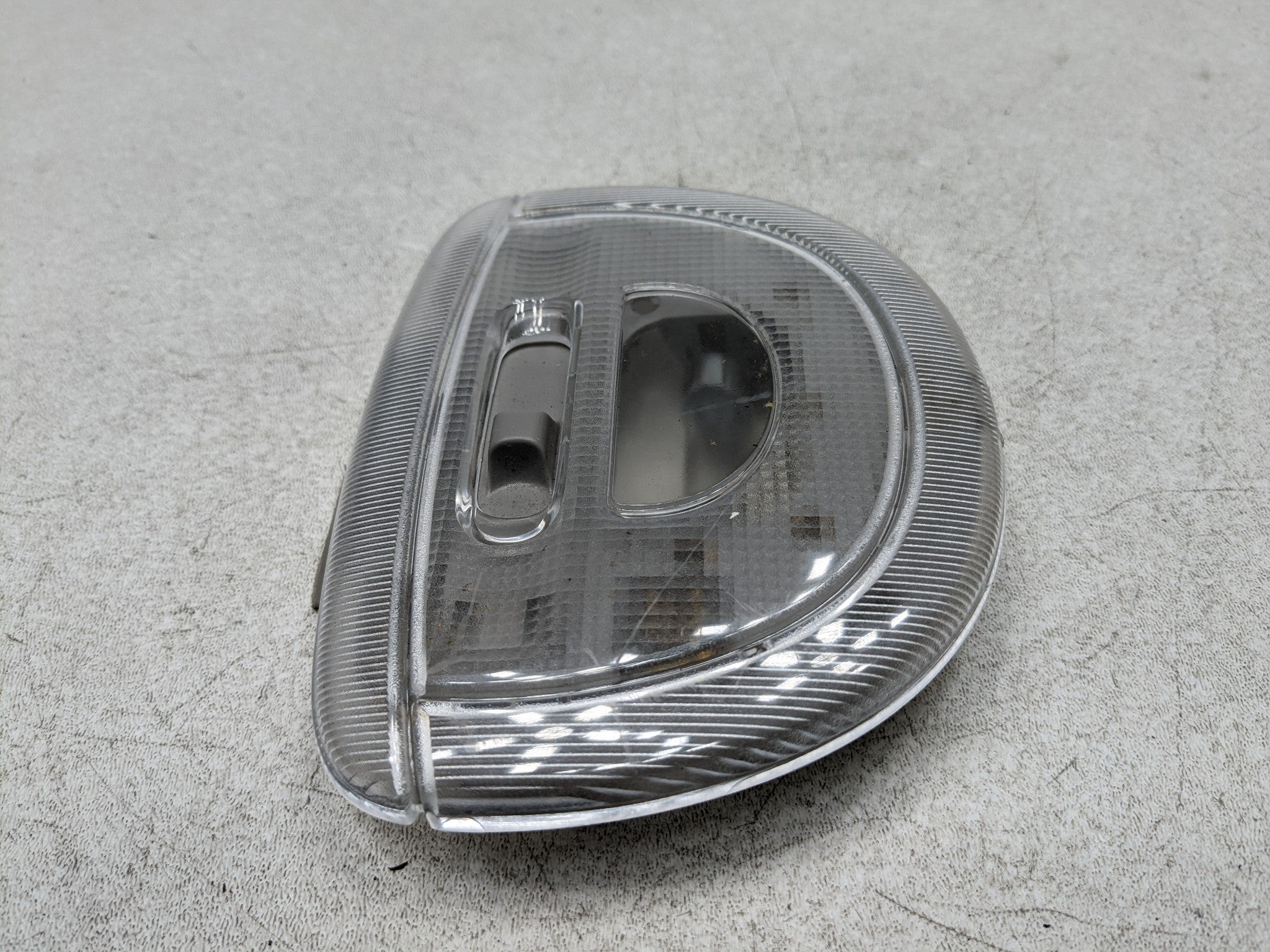 2006 - 2010 FORD EXPLORER OEM INTERIOR OVERHEAD DOME LIGHT ASSEMBLY REAR SIDE