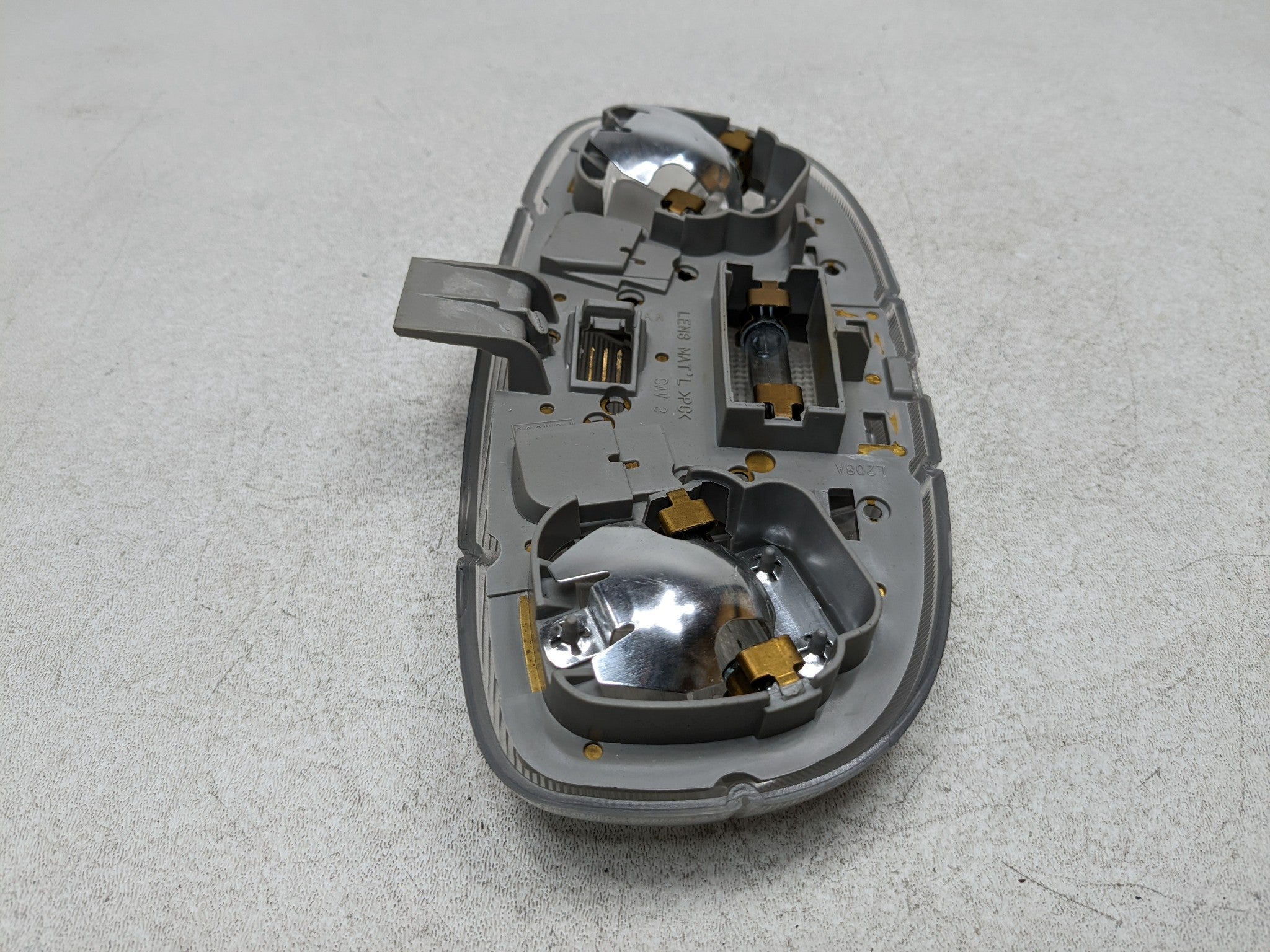 2006 - 2010 FORD EXPLORER OEM INTERIOR OVERHEAD DOME LIGHT ASSEMBLY FRONT SIDE