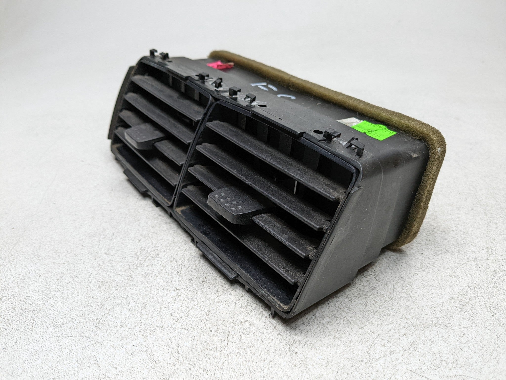 2006 - 2010 FORD EXPLORER OEM DASH PANEL AIR HEATER VENT INTERIOR FRONT CENTER