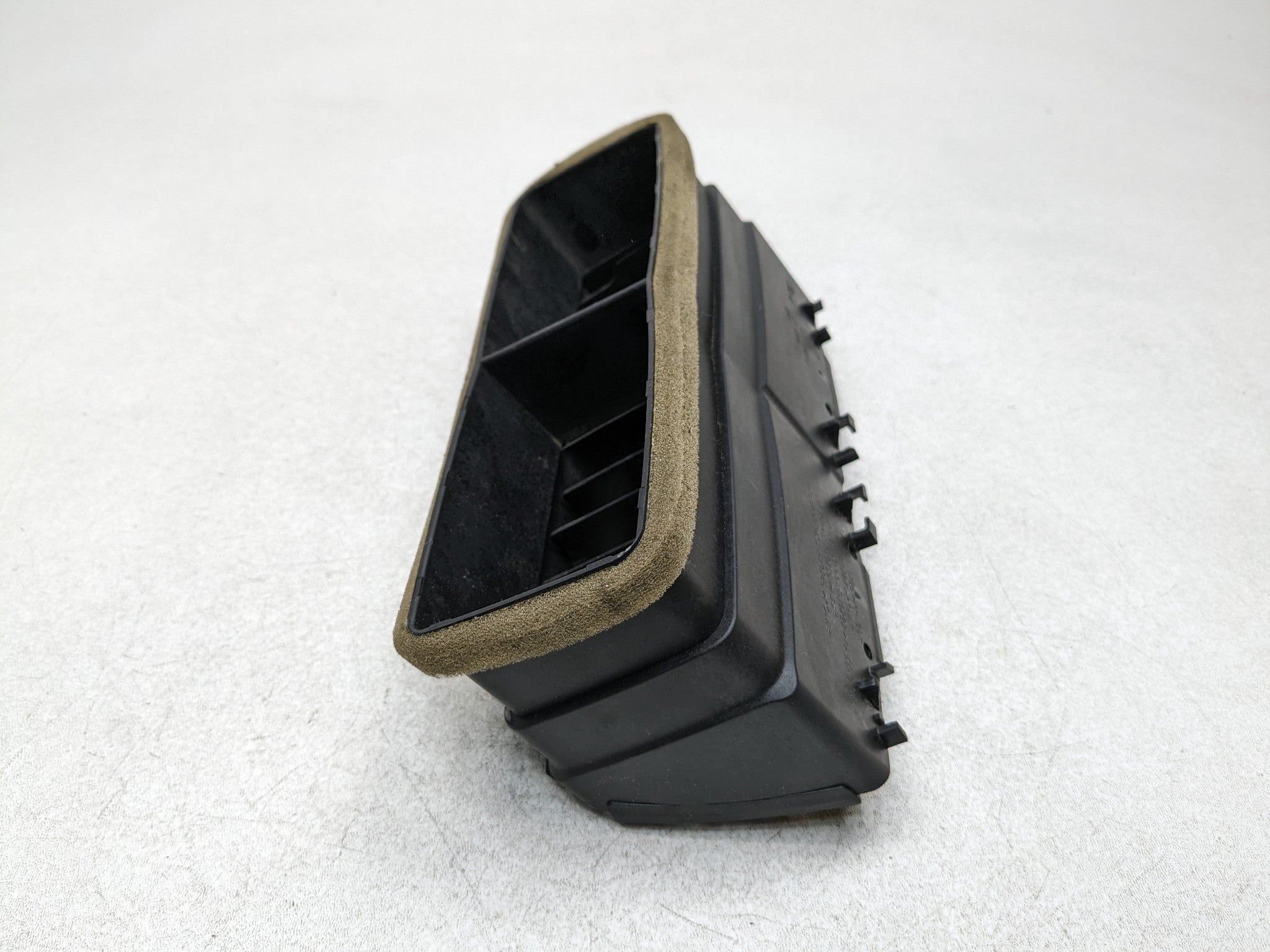 2006 - 2010 FORD EXPLORER OEM DASH PANEL AIR HEATER VENT INTERIOR FRONT CENTER