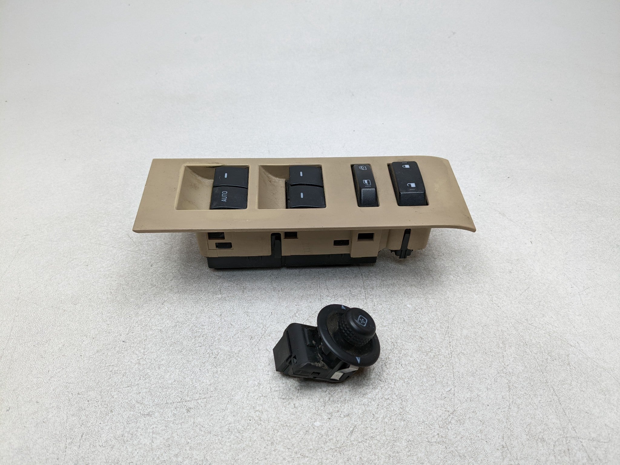 06 - 10 FORD EXPLORER OEM DOOR POWER MASTER WINDOW WITH MIRROR SWITCH FRONT LEFT