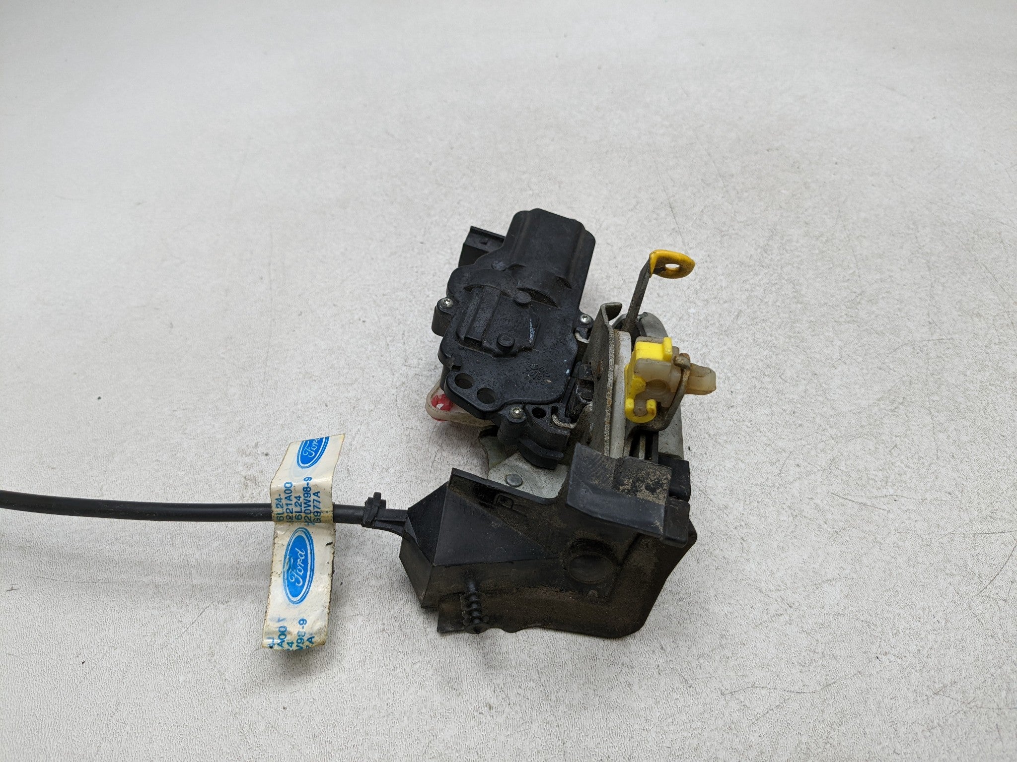 06 - 10 FORD EXPLORER OEM DOOR LOCK LATCH ACTUATOR FRONT RIGHT PASSENGER SIDE