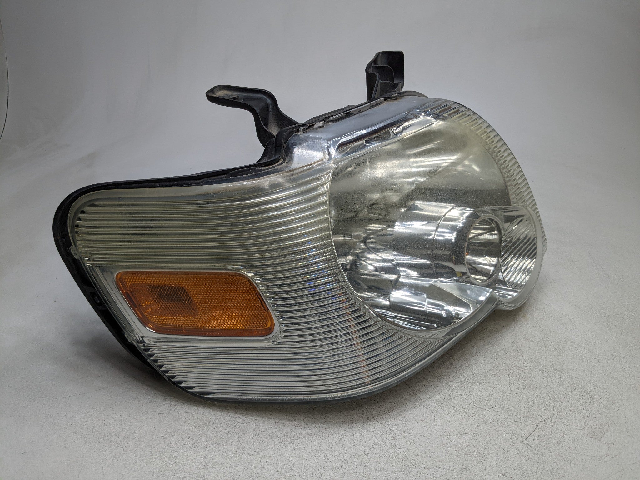 2006 - 2010 FORD EXPLORER OEM HALOGEN HEADLAMP ASSEMBLY FRONT RIGHT PASSENGER