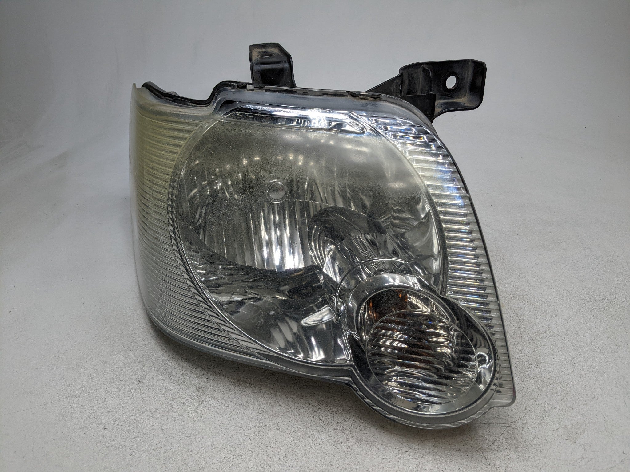 2006 - 2010 FORD EXPLORER OEM HALOGEN HEADLAMP ASSEMBLY FRONT RIGHT PASSENGER