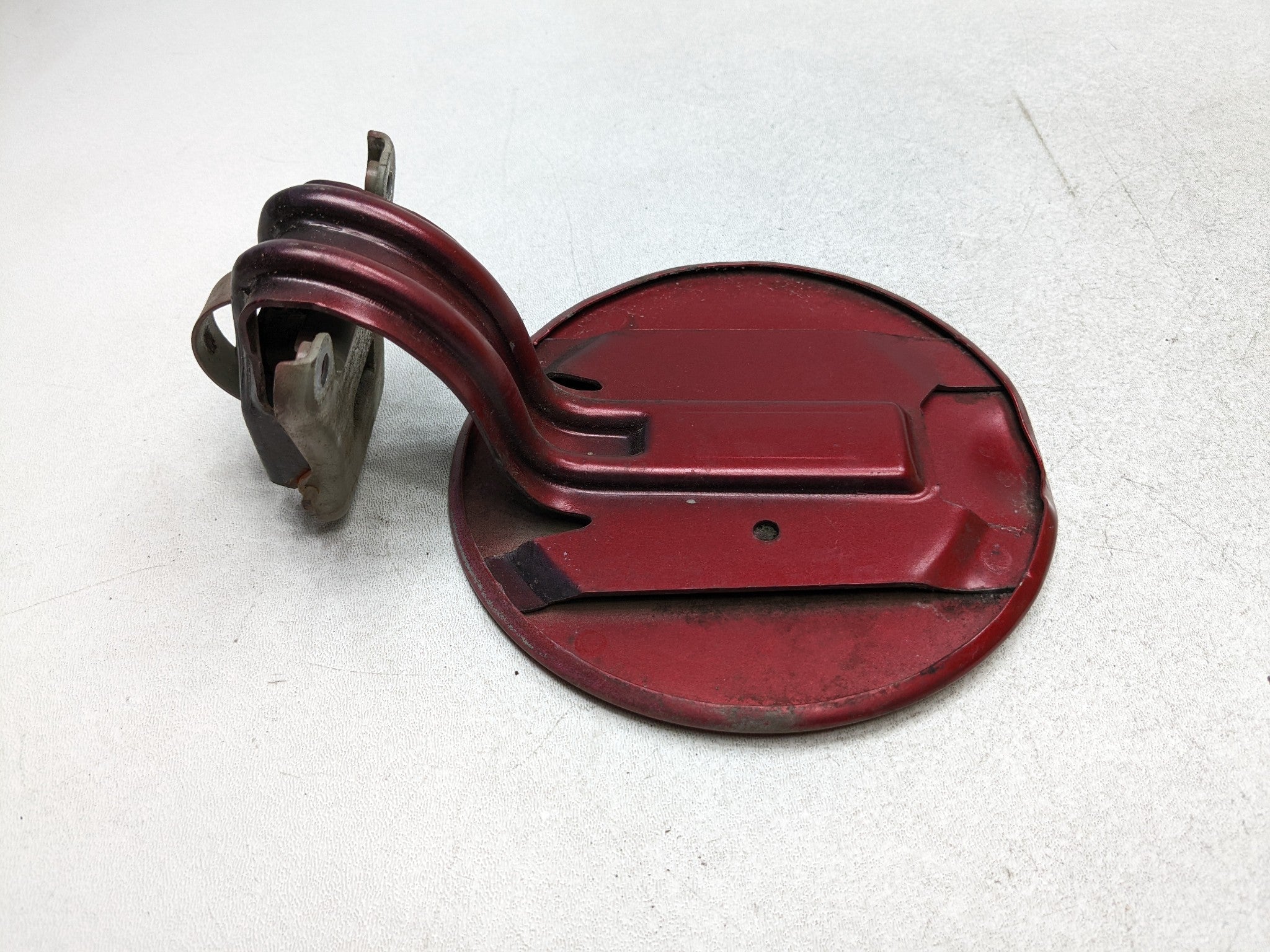 2006 - 2010 FORD EXPLORER OEM FUEL TANK GAS FILLER DOOR LID COVER ASSEMBLY