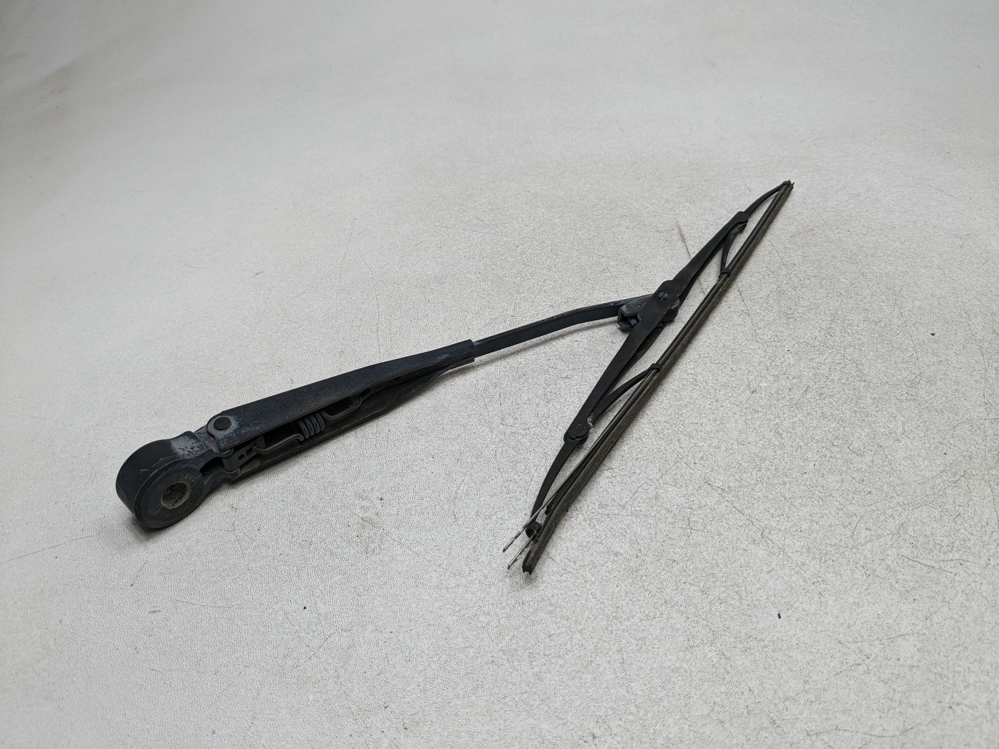 2006 - 2010 FORD EXPLORER OEM WIPER ARM WITH BLADE REAR LIFTGATE TAILGATE