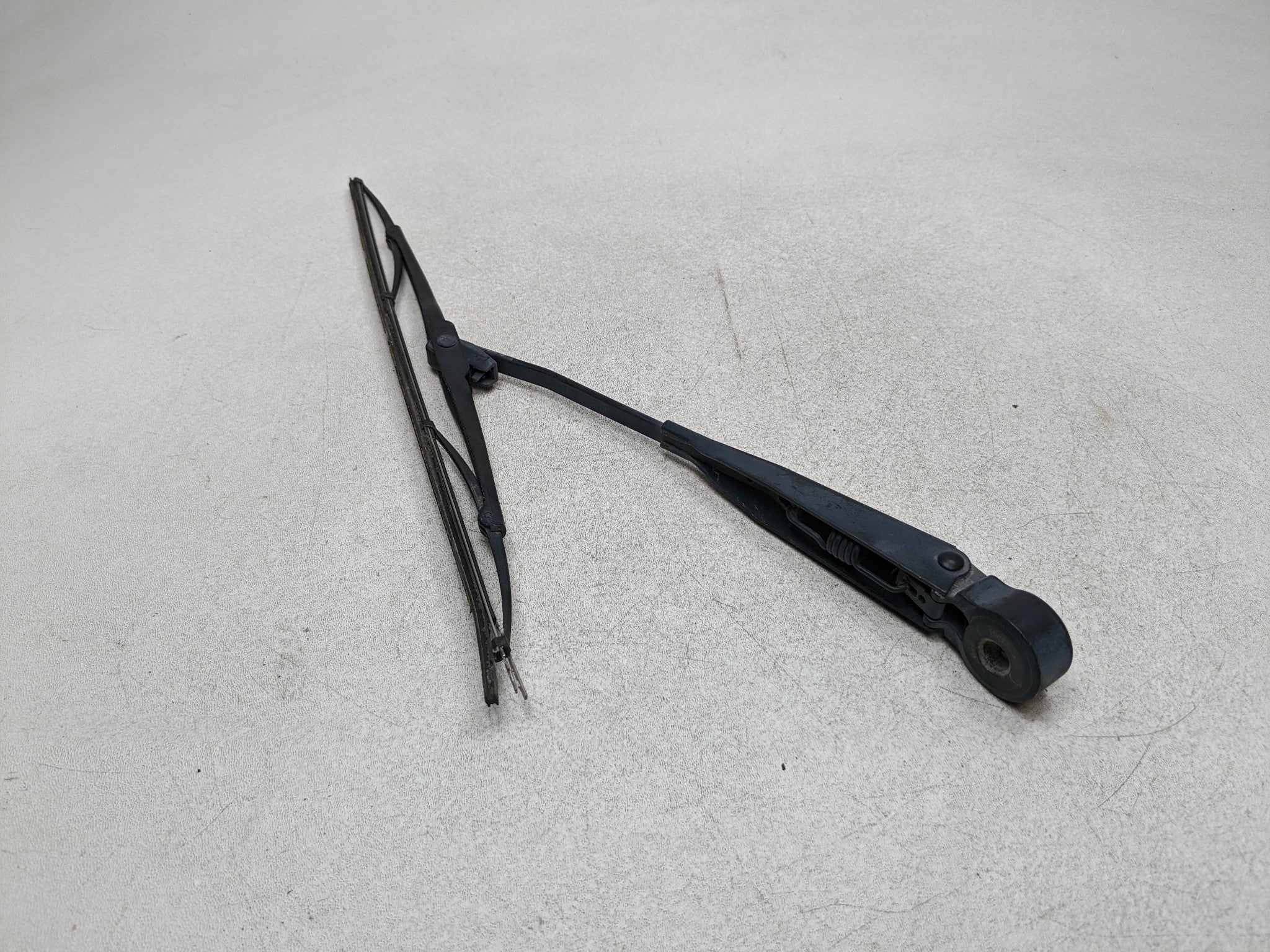 2006 - 2010 FORD EXPLORER OEM WIPER ARM WITH BLADE REAR LIFTGATE TAILGATE