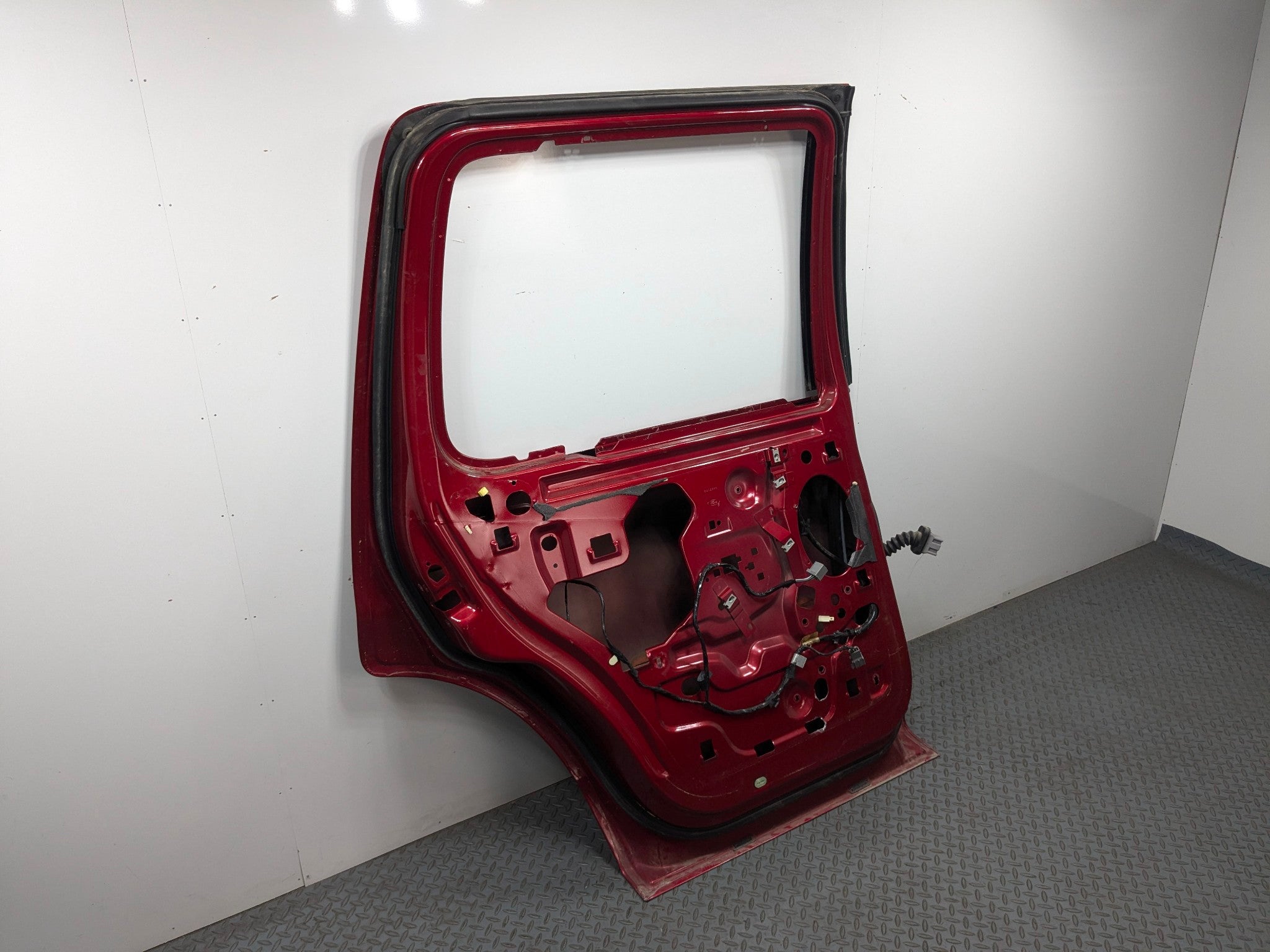 2006 - 2010 FORD EXPLORER OEM DOOR SHELL PANEL ASSEMBLY REAR LEFT DRIVER SIDE