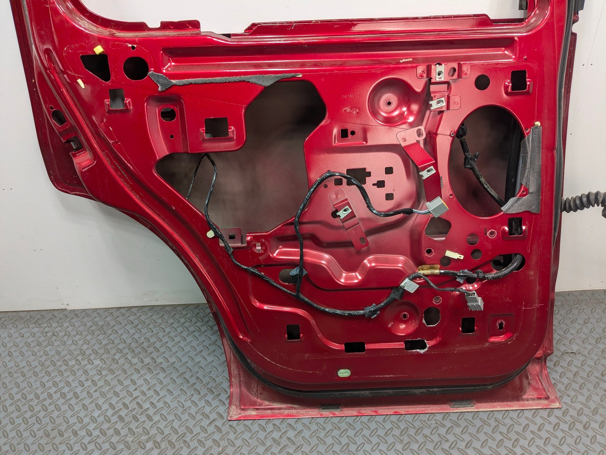 2006 - 2010 FORD EXPLORER OEM DOOR SHELL PANEL ASSEMBLY REAR LEFT DRIVER SIDE